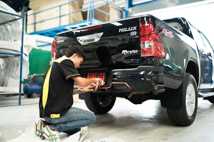 Toyota Revo Access body kits by Amotriz