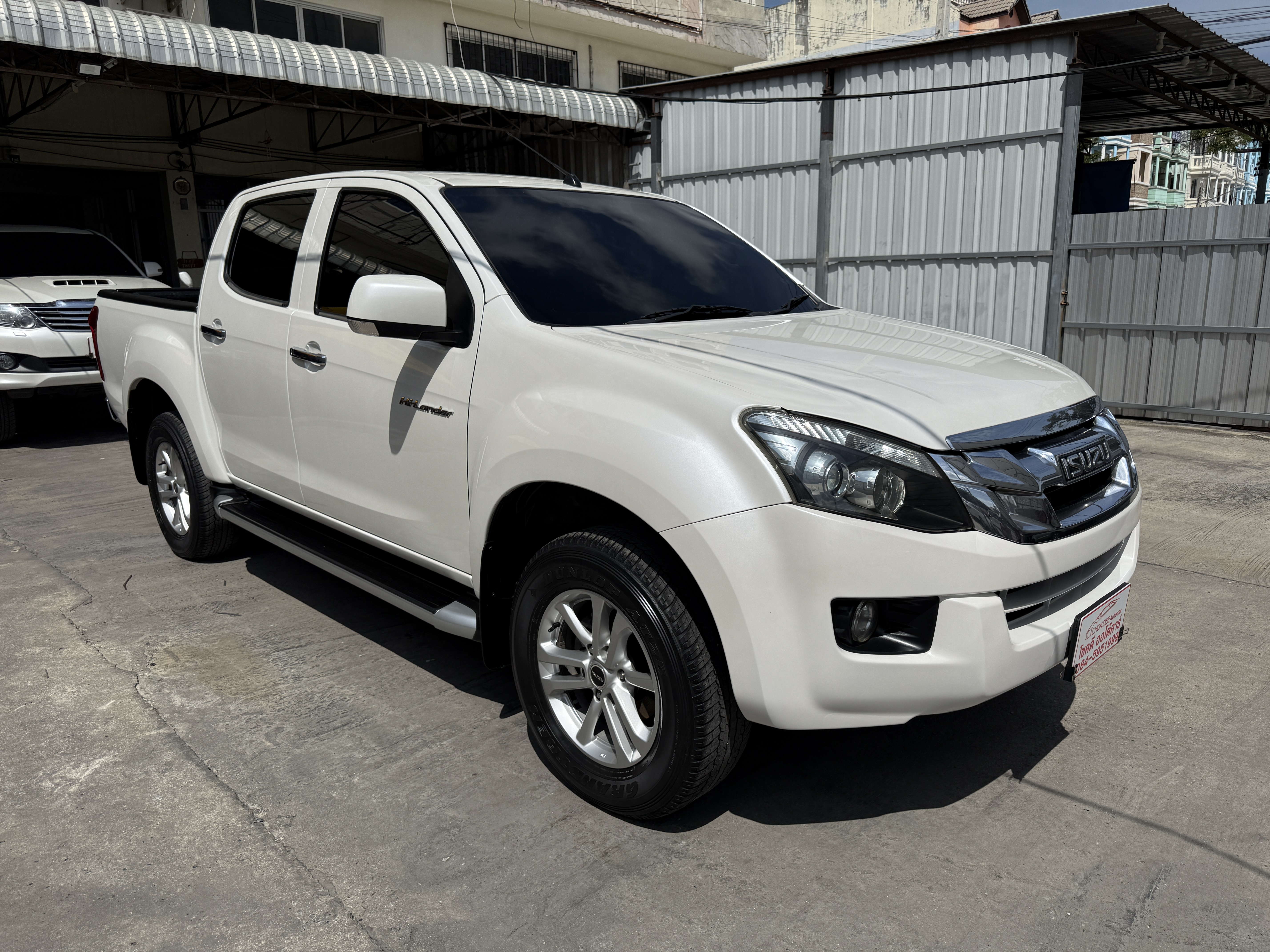 Isuzu Dmax All New 4ประตู Hilander 2.5 Vgs Z Dvd 2013 ขาวมุก