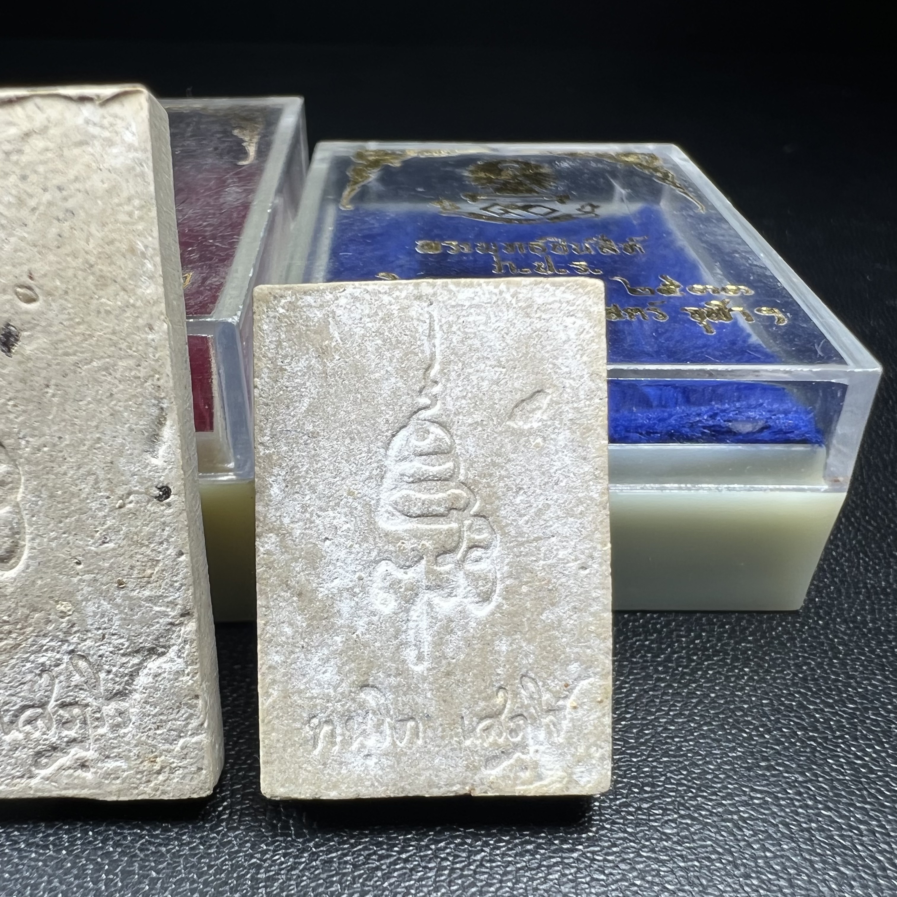 พระพุทธชินสีห์ ภปร. ทันโต เสฏโฐ ปี2533 (พิมพ์ใหญ่+พิมพ์เล็ก) บรรจุพระทนต์ในหลวง รุ่นเดียวในประวัติศาสตร์ ****รุ่นนี้ขอแนะนำ****