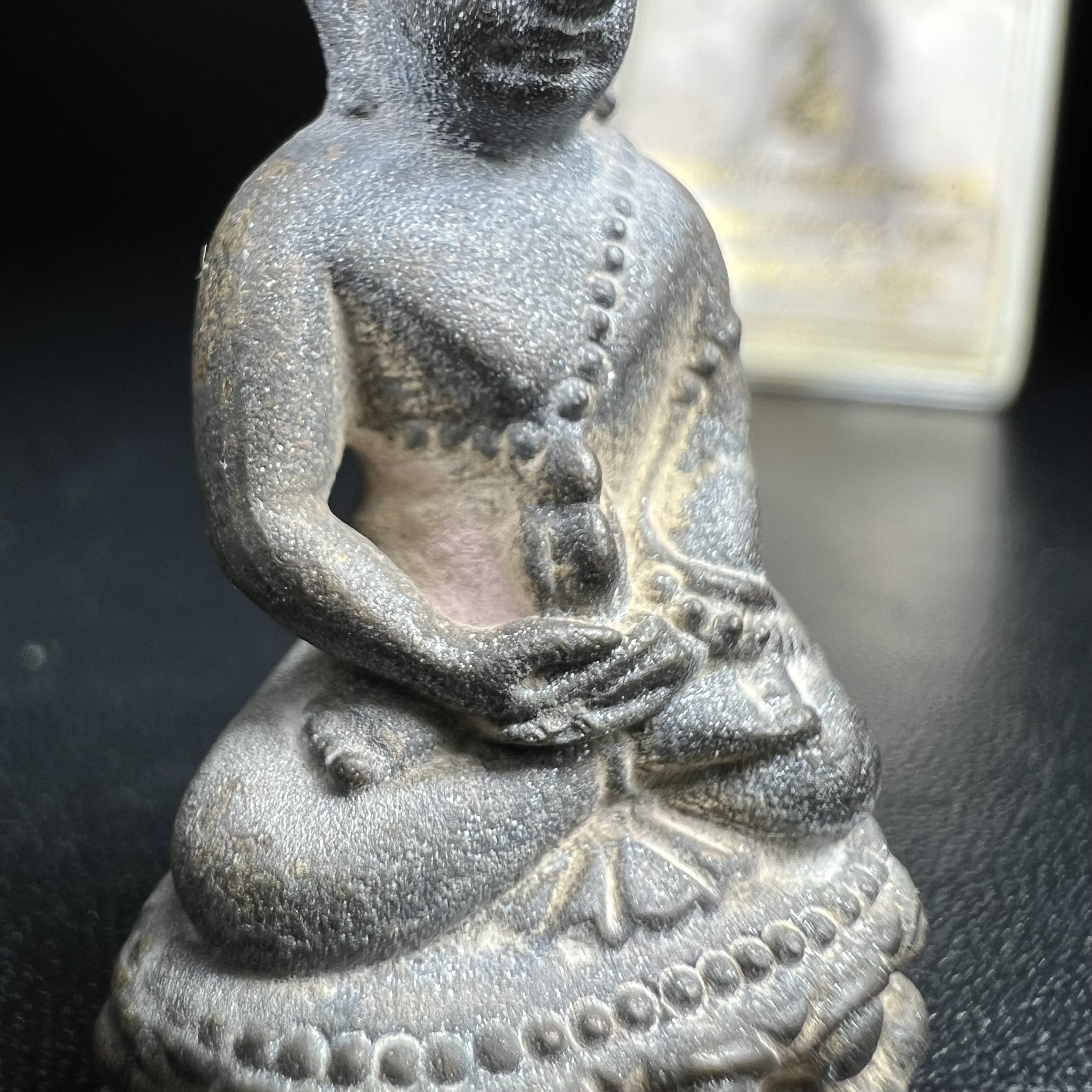 พระกริ่งชินบัญชรฉลองพระชันษา 100 ปี สมเด็จพระญาณสังวร วัดบวรนิเวศวิหาร ปี 2556 เนื้อนวโลหะผสมทองคำก้นทองแดง พิธีใหญ่ มวลสารเด่น นิยม(1 ใน 2556 องค์)