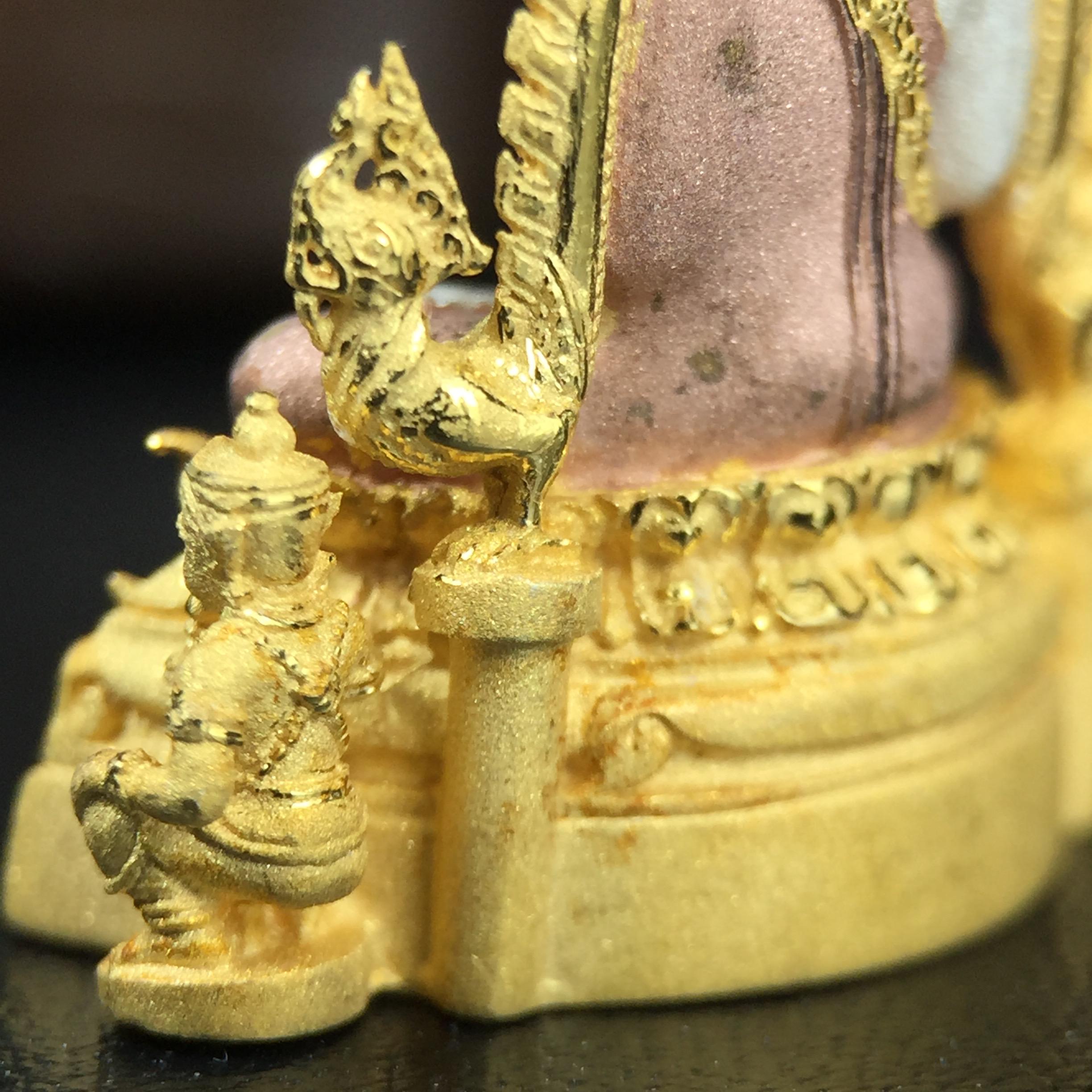 พระพุทธชินราช ภปร. โครงการ "เพราะแผ่นดินนี้ คือ แผ่นดินเกิด" ปี2548(รุ่นแรก) ลอยองค์ หน้าตัก 1/2 นิ้ว เนื้อเงินสามกษัตริย์ พุทธศิลป์งดงามทรงคุณค่า รุ่นยอดนิยม