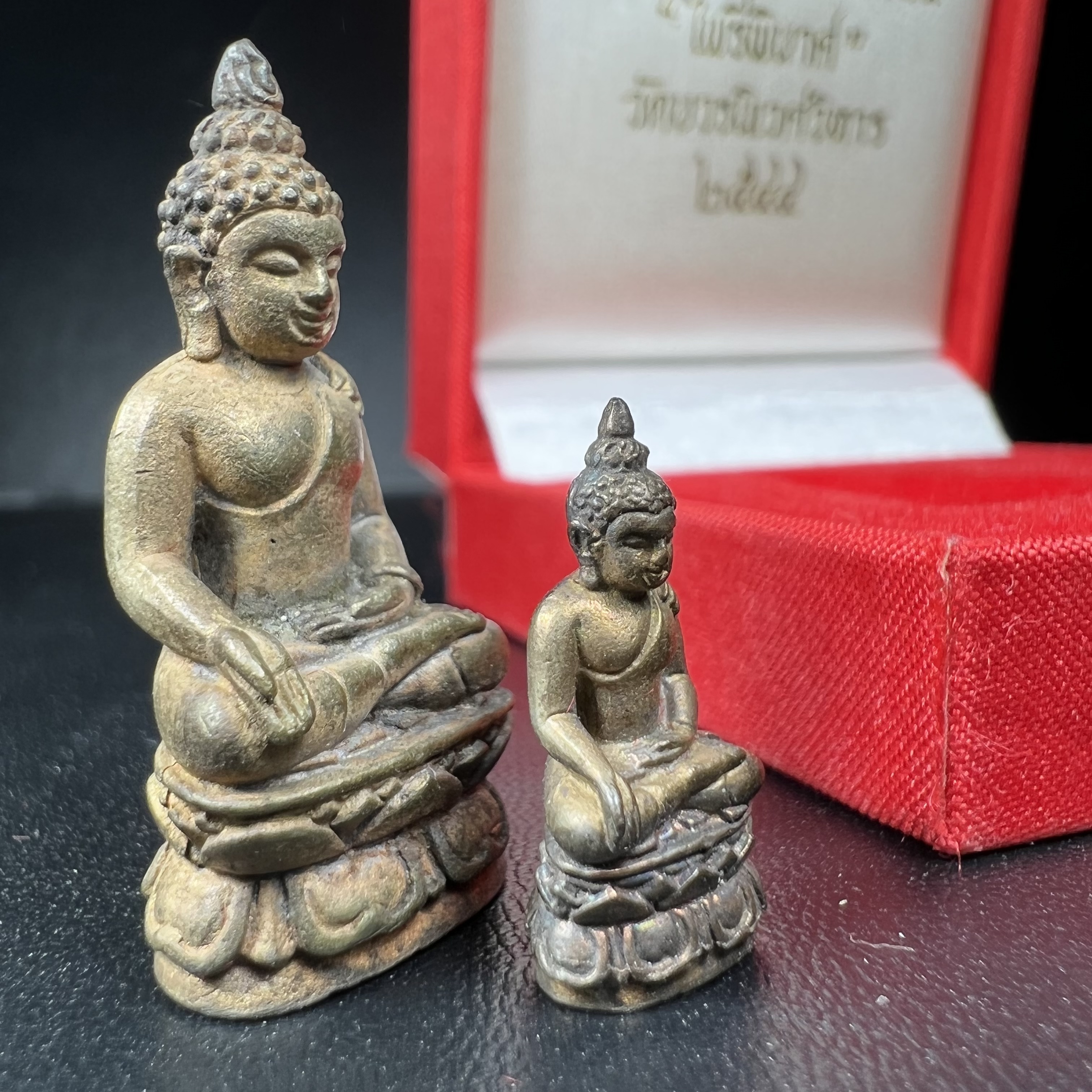 พระกริ่ง-พระชัยวัฒน์ ไพรีพินาศ วัดบวรนิเวศวิหาร ปี 2544 เนื้อสัมฤทธิ์ พิธีดีเยี่ยม สมเด็จพระญาณสังวร พระสังฆราช เสด็จจุดเทียนชัยและทรงอธิษฐานจิตด้วยพระองค์เอง(พิธีใหญ่นิยม)(1ใน9989องค์)