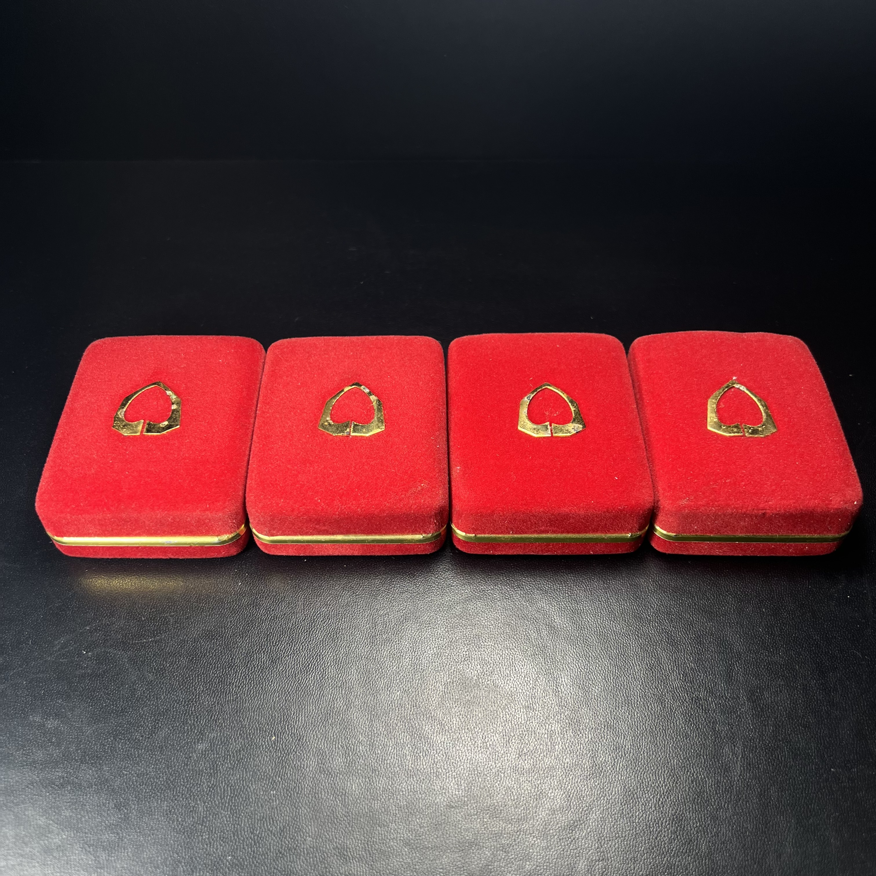 พระกริ่งพุทธธโนภาสโพธิธวัช จัดสร้างในวาระ ธนาคารไทยพานิชย์ ดำเนินงานครบ 85 ปี 30 มกราคม 2535 เนื้อนวโลหะพร้อมกล่องบรรจุเดิมครบ มีสมเด็จพระสังฆราชเจ้ากรมหลวงวชิรญาณสังวร เป็นประธานในพิธี พิธีมหาพุทธาภิเษกใหญ่ ณ พระอุโบสถ วัดบวรนิเวศน์ กทม.