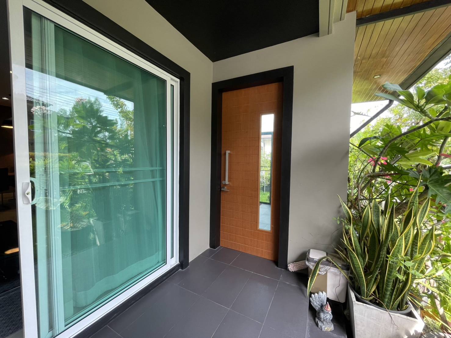 For Rent : Kohkaew, 2-story detached house, 4 Bedrooms 3 Bathrooms
