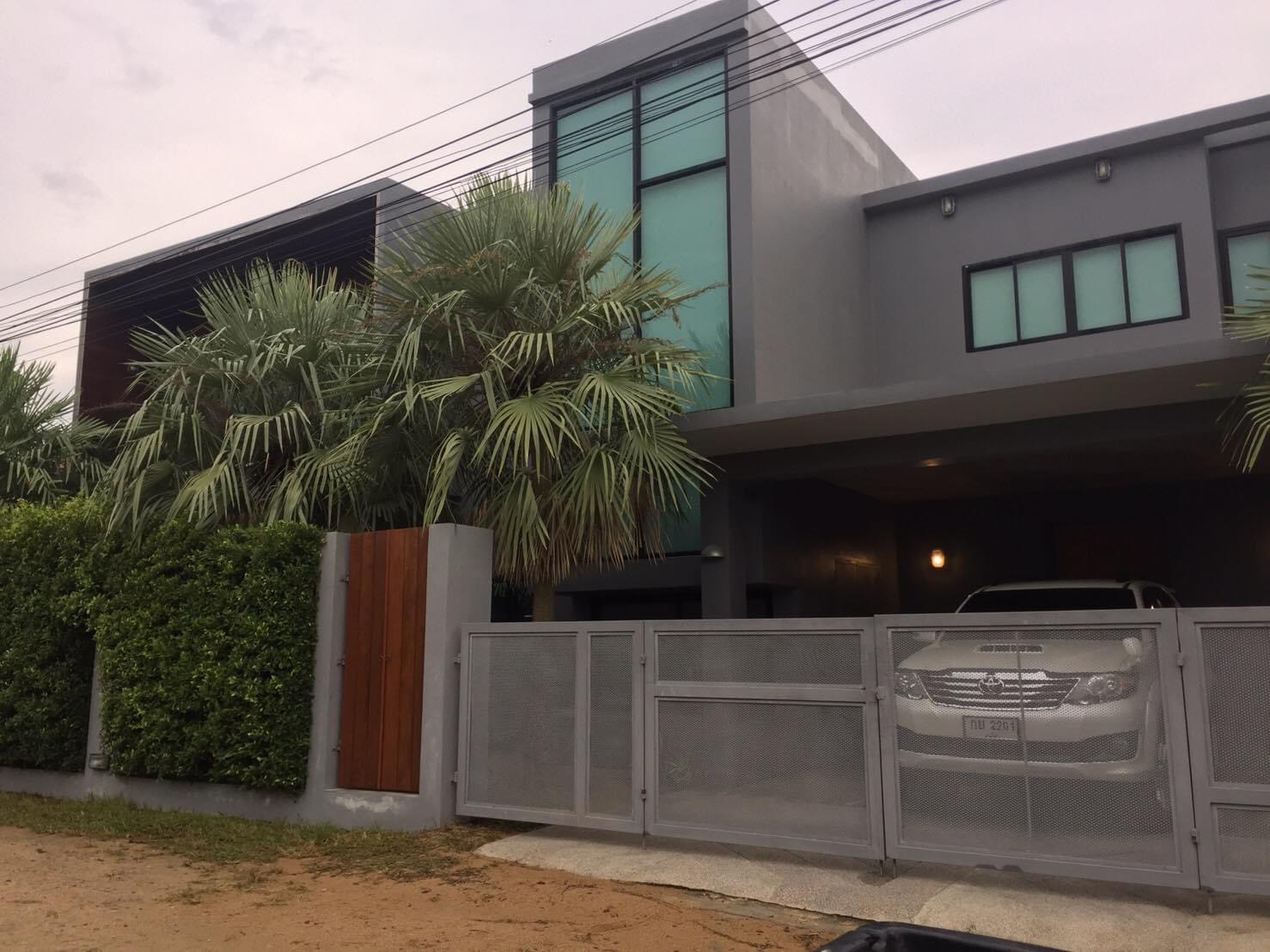 For Sale : Laguna Layan Beach House 3 Bedrooms 3 Bathrooms