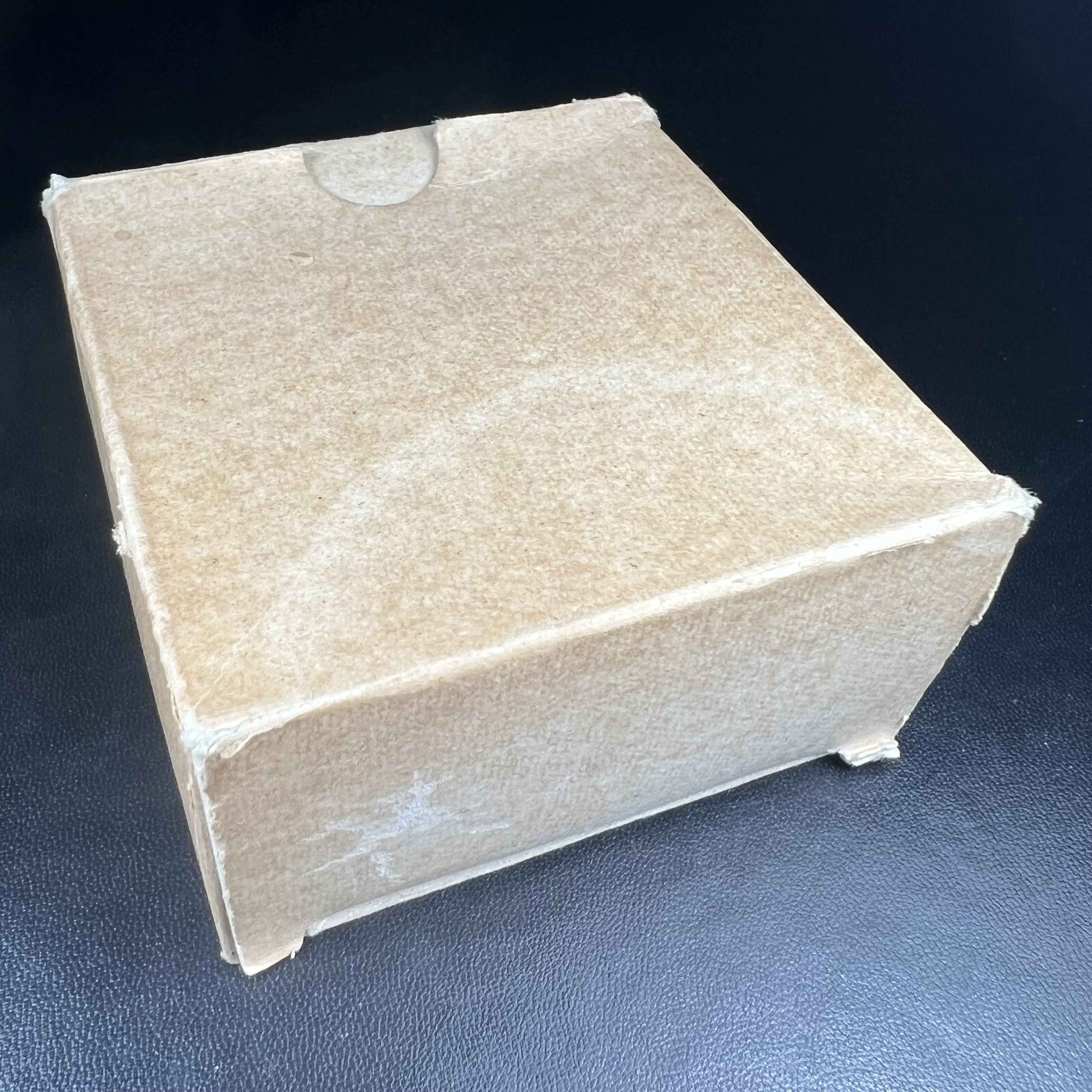 เหรียญรัชกาลที่ 5 คชสารหมื่นปี หลวงพ่ออุตตมะ วัดวังก์วิเวการาม ปี 2540 พิมพ์ใหญ่ขนาด 3.0 ซม. หน้ากากทองคำบริสุทธิ์ 99.99% (ผิวสวยเดิม)พร้อมกล่องบรรจุเดิมและใบรับรองเดิมครบ(ควรคู่ผู้รู้คุณค่า ด้วยวัตถุมงคล เสริมบุญญาบารมี)