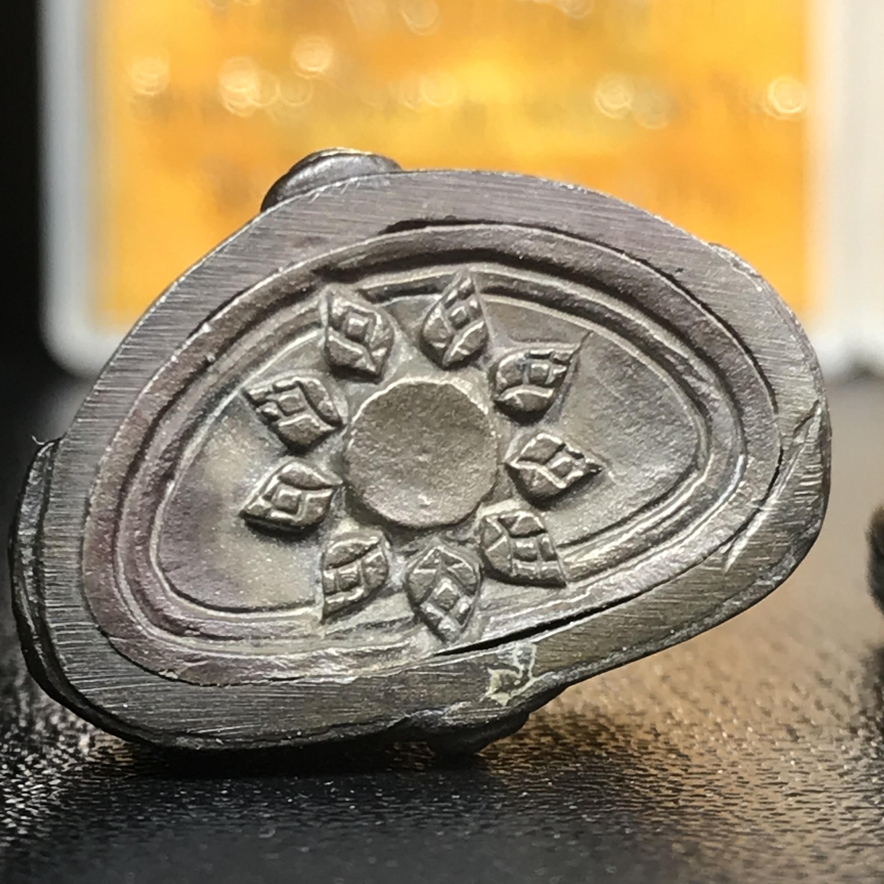 พระกริ่งนวปทุม ภปร.-พระชัยวัฒน์นวปทุม ภปร.-พระกริ่งไพรีพินาศ ภปร. รุ่นแรก วัดปทุมวนาราม ครบชุดเนื้อนวโลหะ ปี2535(ในหลวงรัชกาลที่9เสด็จเททอง)(1ใน3000ชุด)หายาก