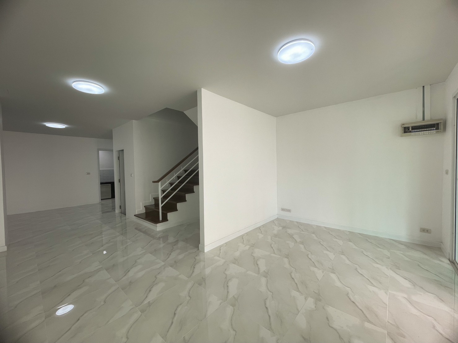 For Sale : Talad Yai, 2-Storey Townhome, 3 Bedrooms 2 Bathrooms