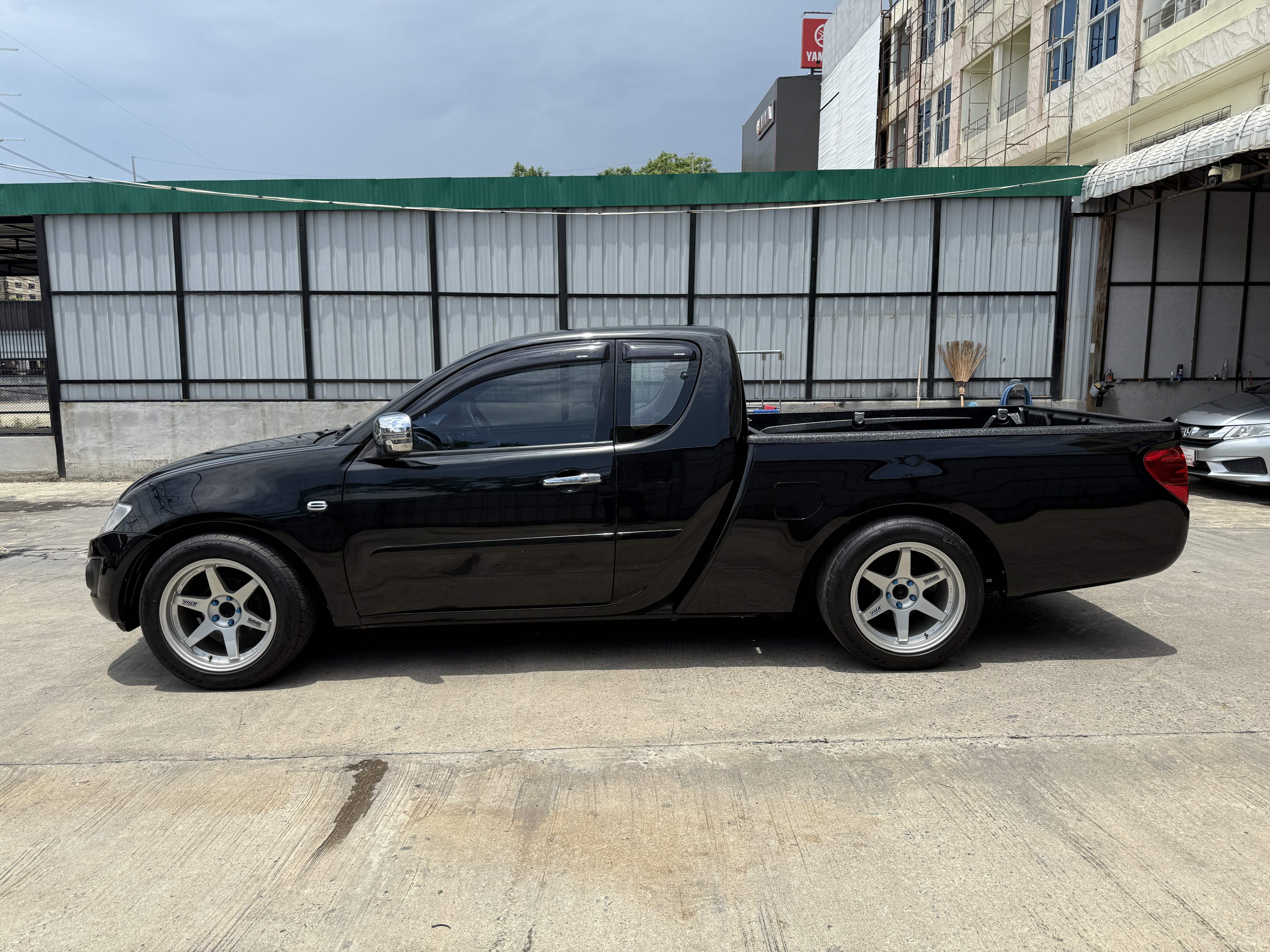 Mitsubishi Triton Cab 2.5 GLX 2015 ดำ