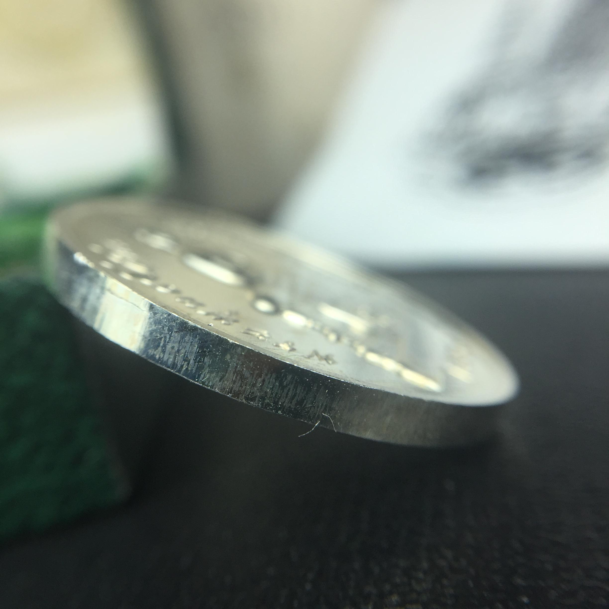 พระพุทธโสธร ภปร. รุ่นย้อนยุค สร้างพระอุโบสถ สมาคมชาวฉะเชิงเทรา จัดสร้าง ปี 2539 วโรกาสครองสิริราชสมบัติครบ 50 ปี เนื้อเงิน เหรียญปั้มด้านหน้า ภปร. ด้านหลัง พระอุโบสถ ขนาด 2.5 ซม.เนื้อเงิน(ผิวเดิม) พร้อมกล่องบรรจุและใบรับรองเดิมครบสมบูรณ์