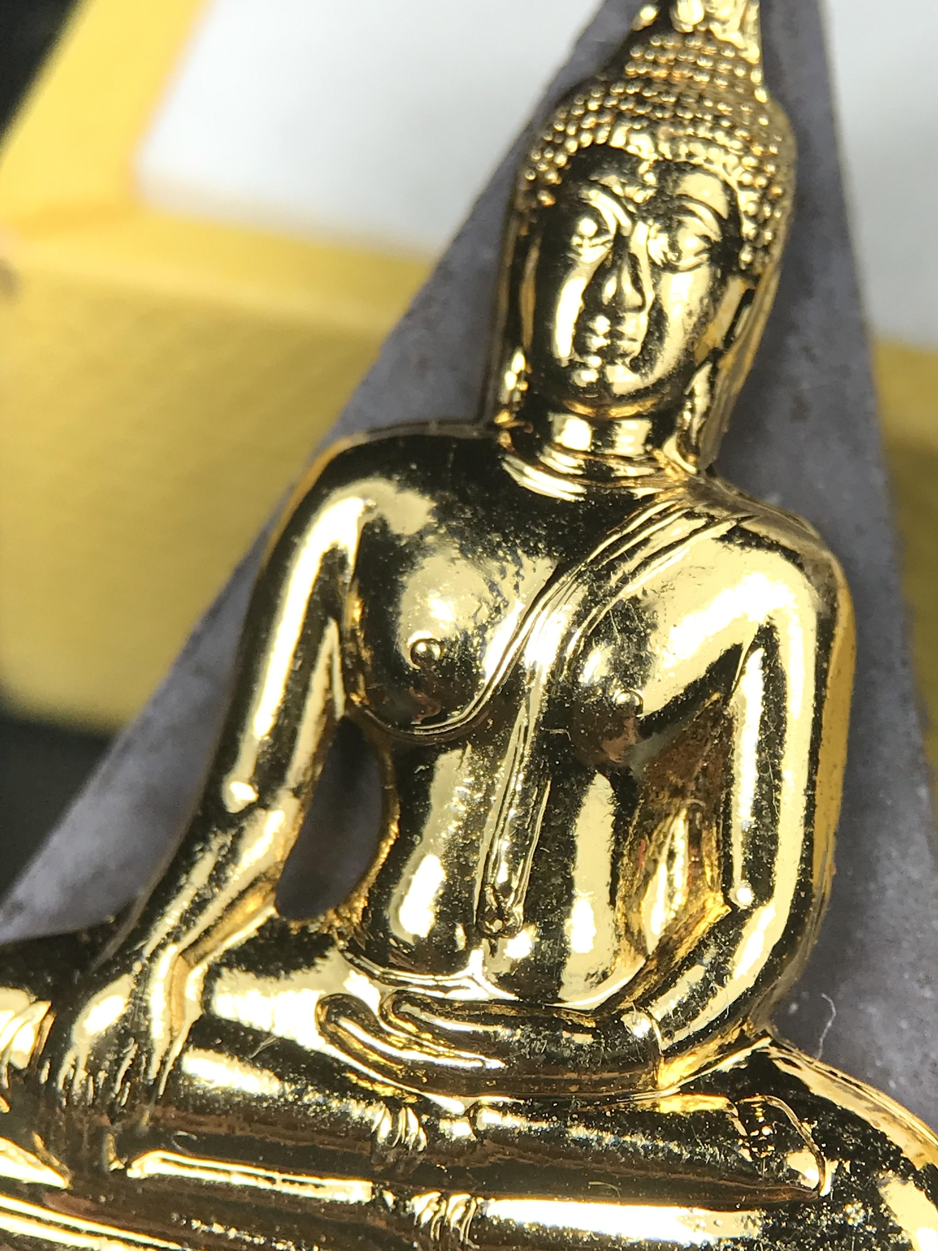 พระพุทธมหาสุวรรณปฏิมากร (หลวงพ่อทองคำ) หลังตรามหามงคลเฉลิมพระชนมพรรษา 80 พรรษา รัชกาลที่9 วัดไตรมิตรวิทยาราม กรุงเทพฯ ปี 2550 พระพิมพ์หน้าทองคำ(หายาก 1 ใน 999 องค์)