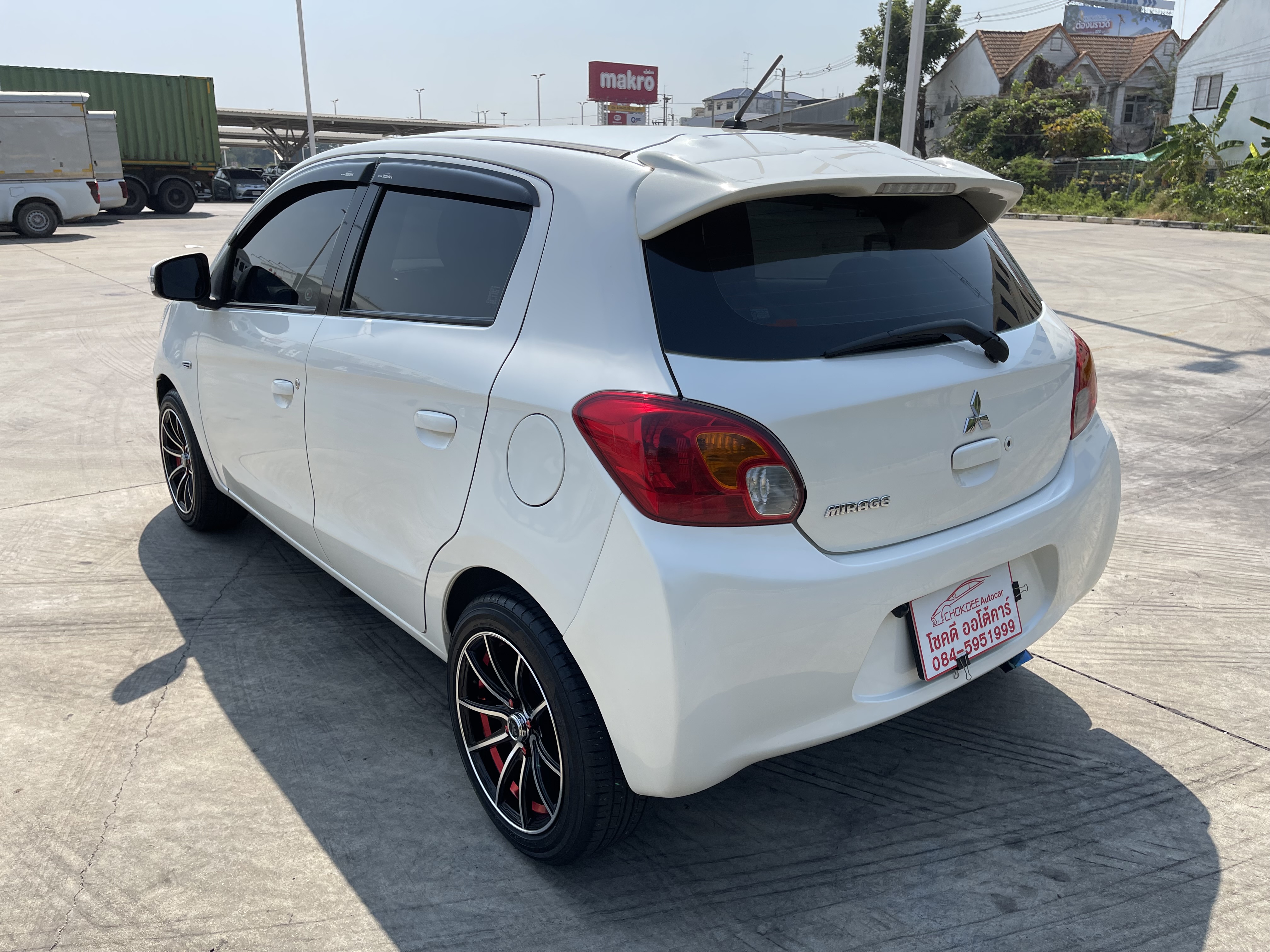 Mitsubishi Mirage 1.2 GLS At 2015 ขาว