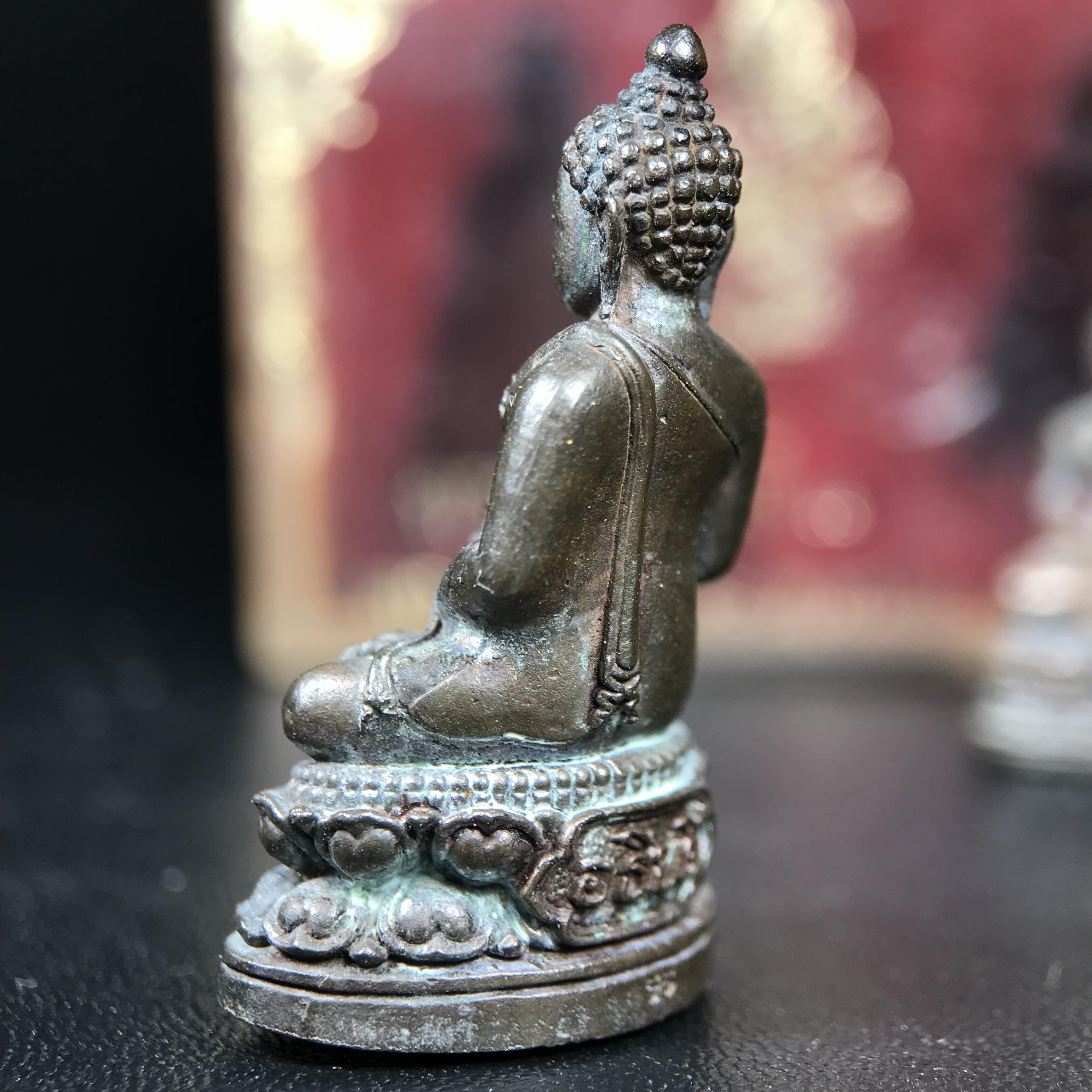 พระกริ่ง-พระชัยวัฒน์อธิบดี ปี2525 ของดีอัยการ (มีไว้บูชาเลื่อนยศเลื่อนตำแหน่งทุกท่าน)(1ใน 2525 ชุด)****ชุดหมายเลข ๗๘๖ ****มียศ มีบารมี สมกับความหมายของนาม พระกริ่งอธิบดี “พระกริ่งผู้เป็นใหญ่ในหมู่พระกริ่งทั้งหลาย”