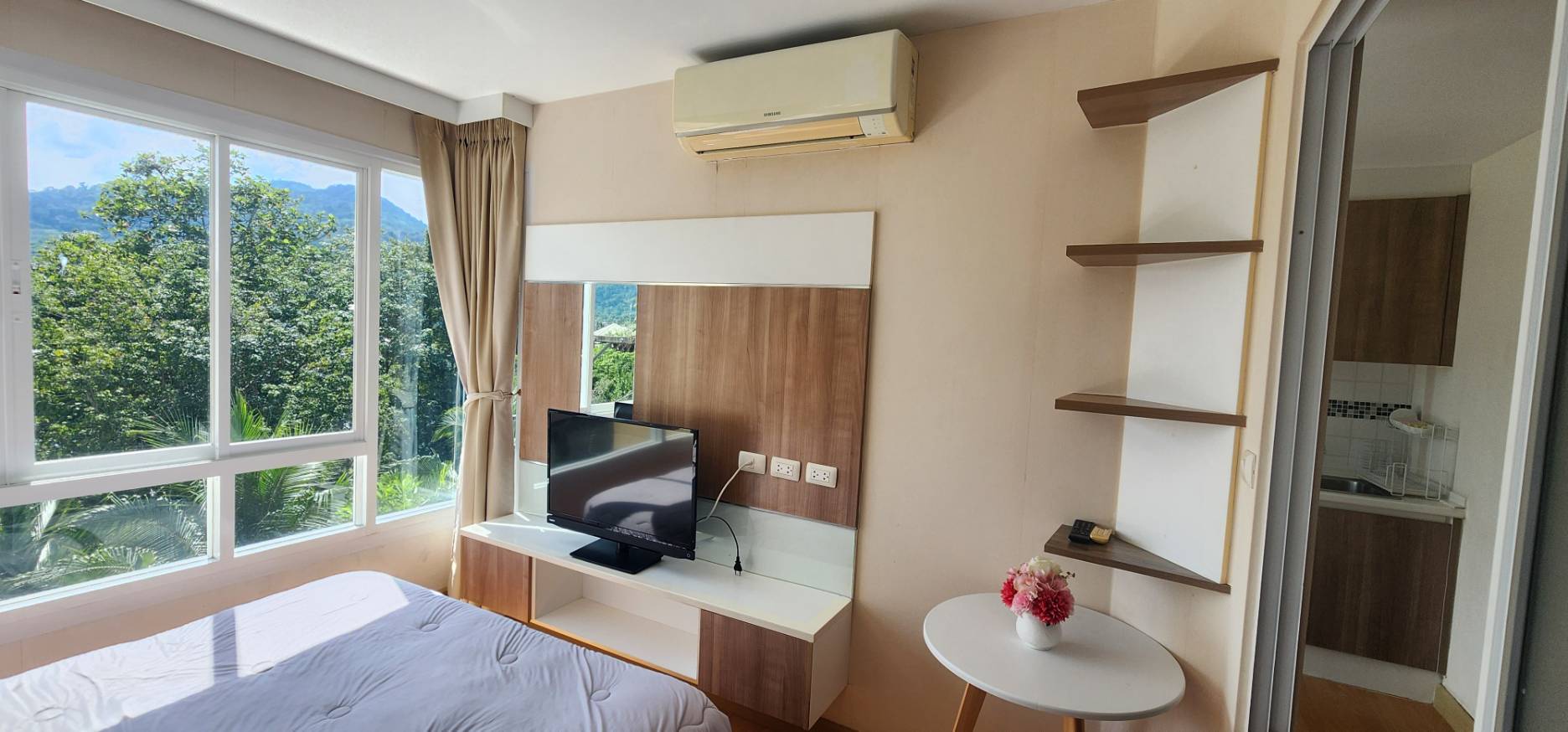 For Rent : Kathu Plus Condominium(2) 1 bedroom 1 Bathroom 4th floor Green view