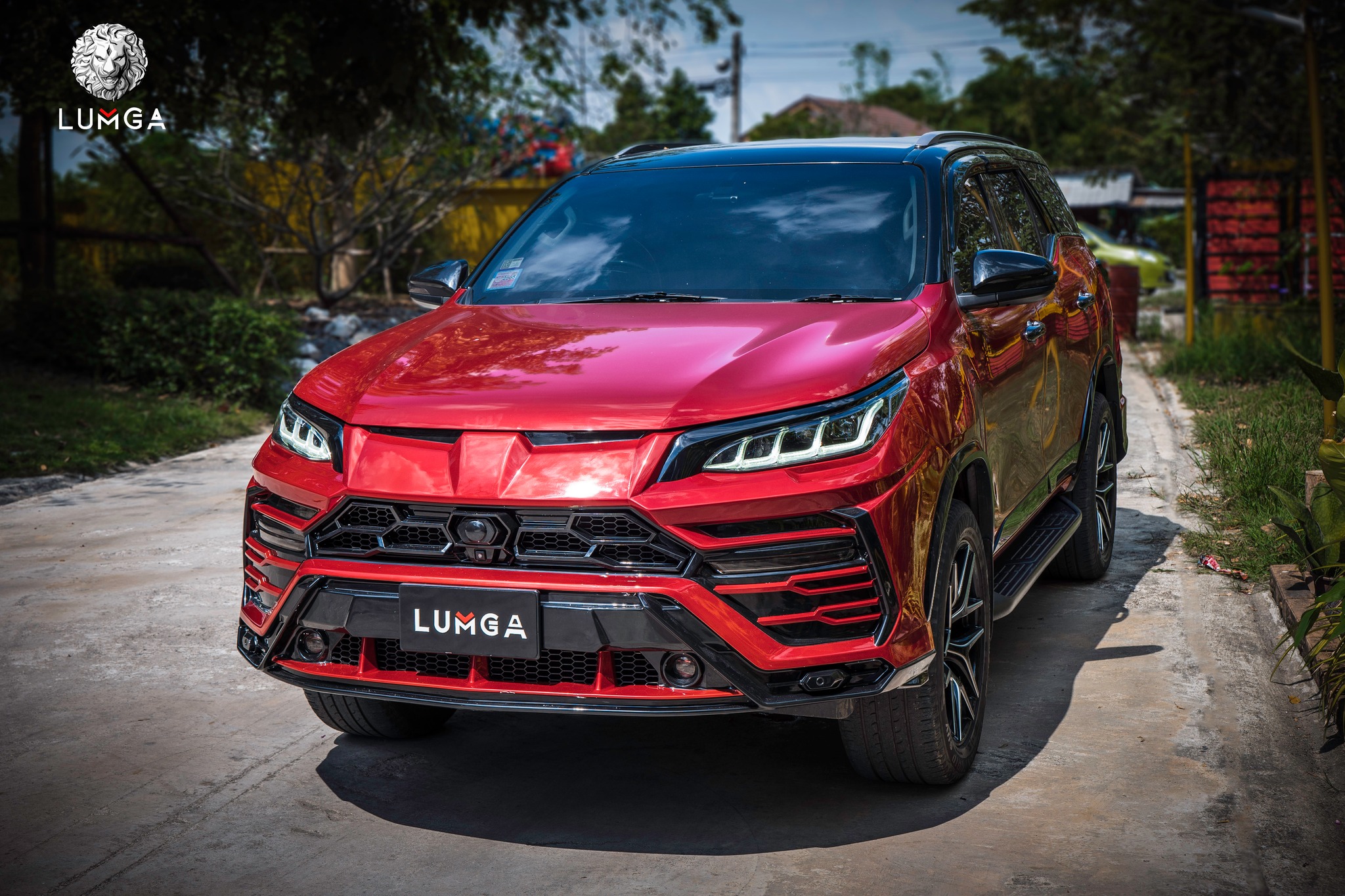 ชุดแต่งสเกิร์ตรอบคัน Toyota Fortuner 2015 - รุ่นปี ปัจจุบัน โดย Lumga (ลัมกา) bodykits