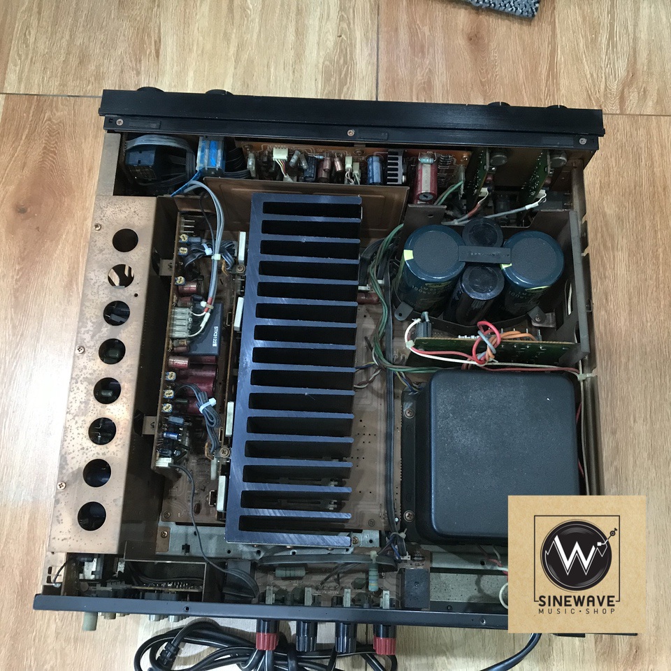 Integrated Amp ยี่ห้อ Marantz รุ่น PM-84D (Made in Japan)