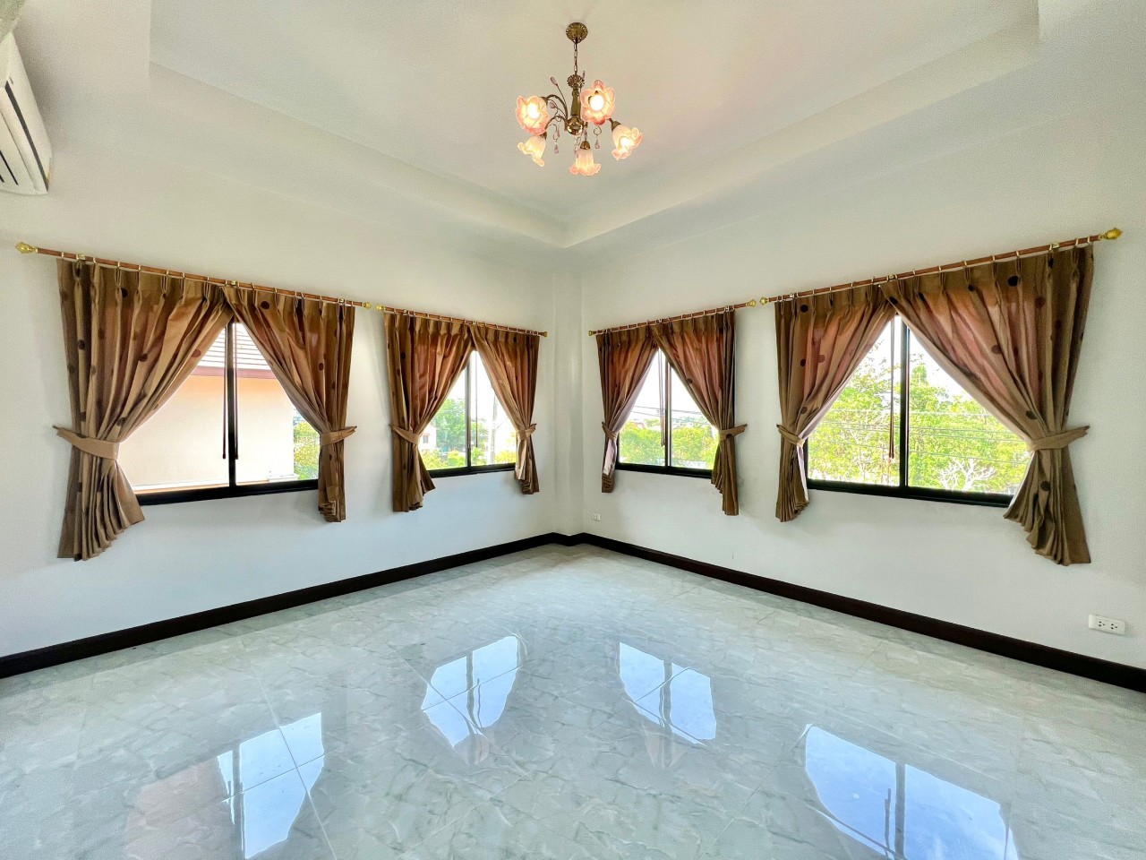 For Sale : Wichit, 3-Storey detached house, 7 Bedrooms 7 Bathrooms