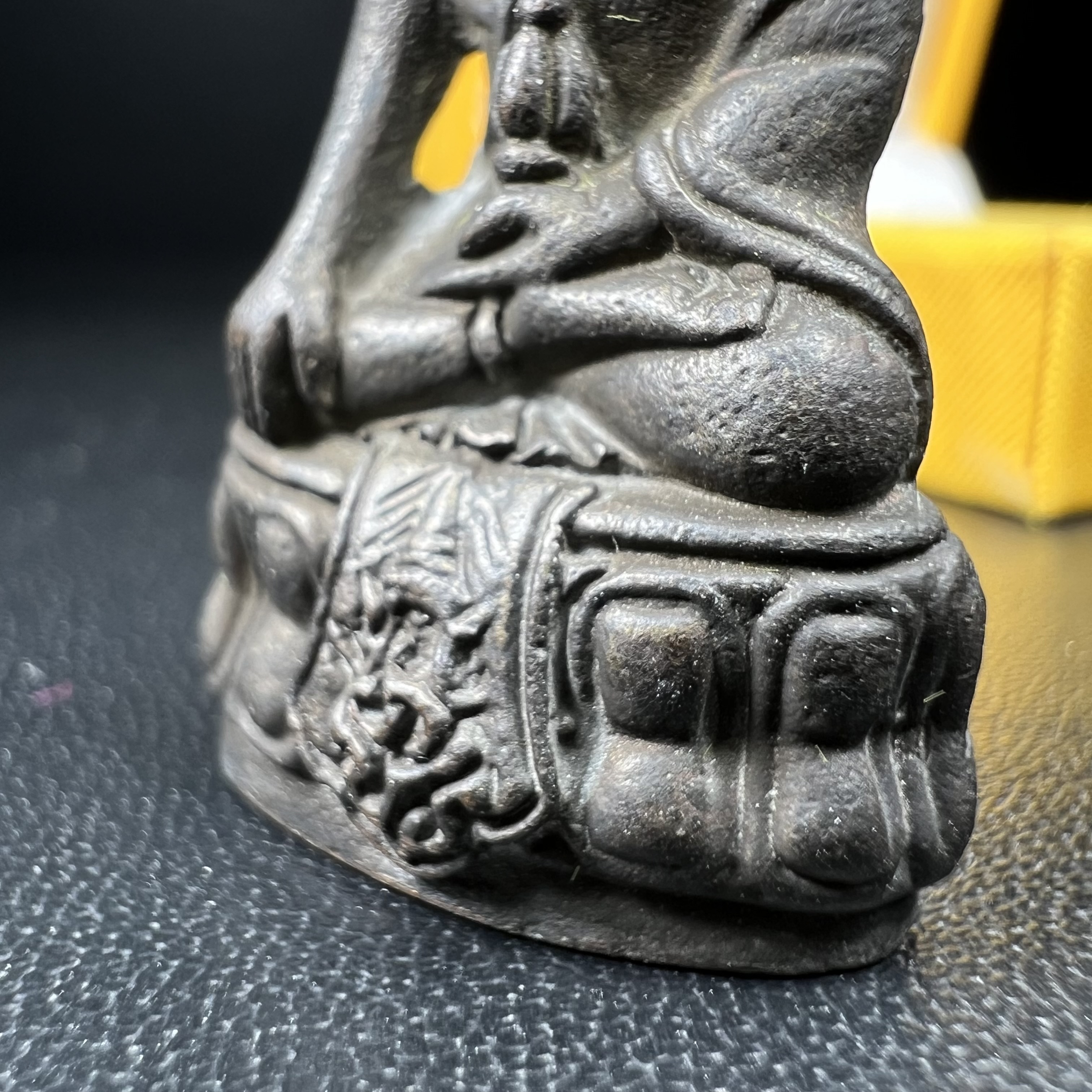 พระกริ่ง ภปร รุ่นสร้างหอพระมหาวิทยาลัยธรรมศาสตร์ ปี2542 เนื้อนวโลหะ มหาพิธี 3วาระอันยิ่งใหญ่(1ใน5000องค์)