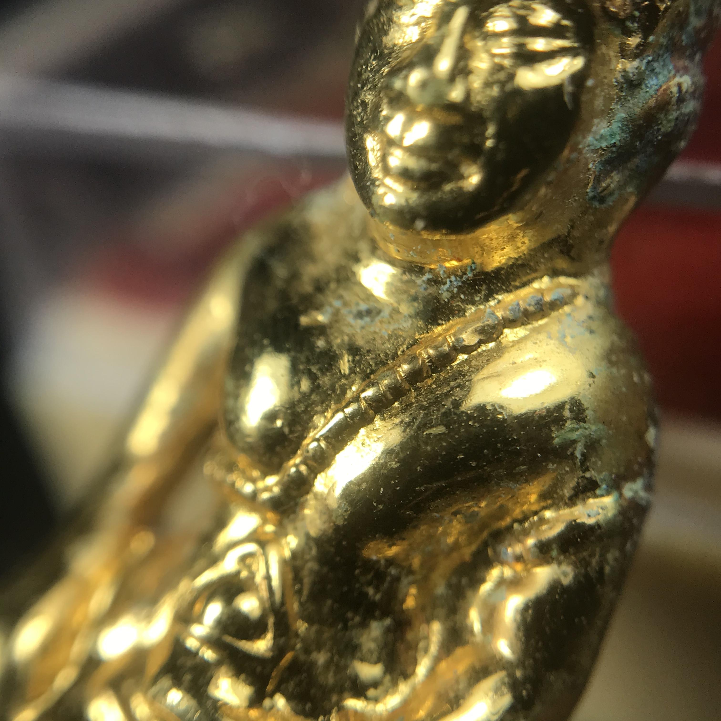 พระกริ่งโสฬส (มปร.) วัดราชประดิษฐ์ ปี 2515 เนื้อกะไหล่ทอง(กรรมการ)(กะไหล่ทองเดิมหายาก กล่องบรรจุเดิมครบ) เนื้อกะไหล่ทองเดิม สร้างน้อย หายาก หลวงปู่ทิม ปลุกเสก(ในหลวงรัชกาลที่9 เสด็จเททอง)พระดี พิธีใหญ่