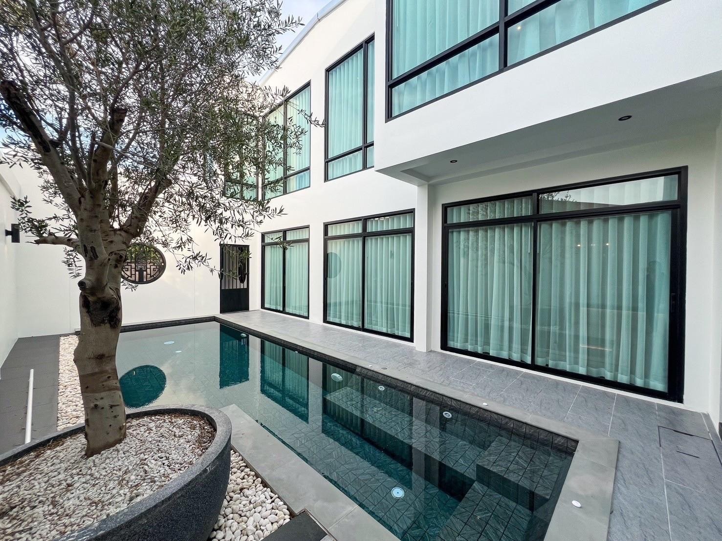 For Sale : Wichit, Saphanhin Pool Villa, 3 bedrooms 3 bathrooms