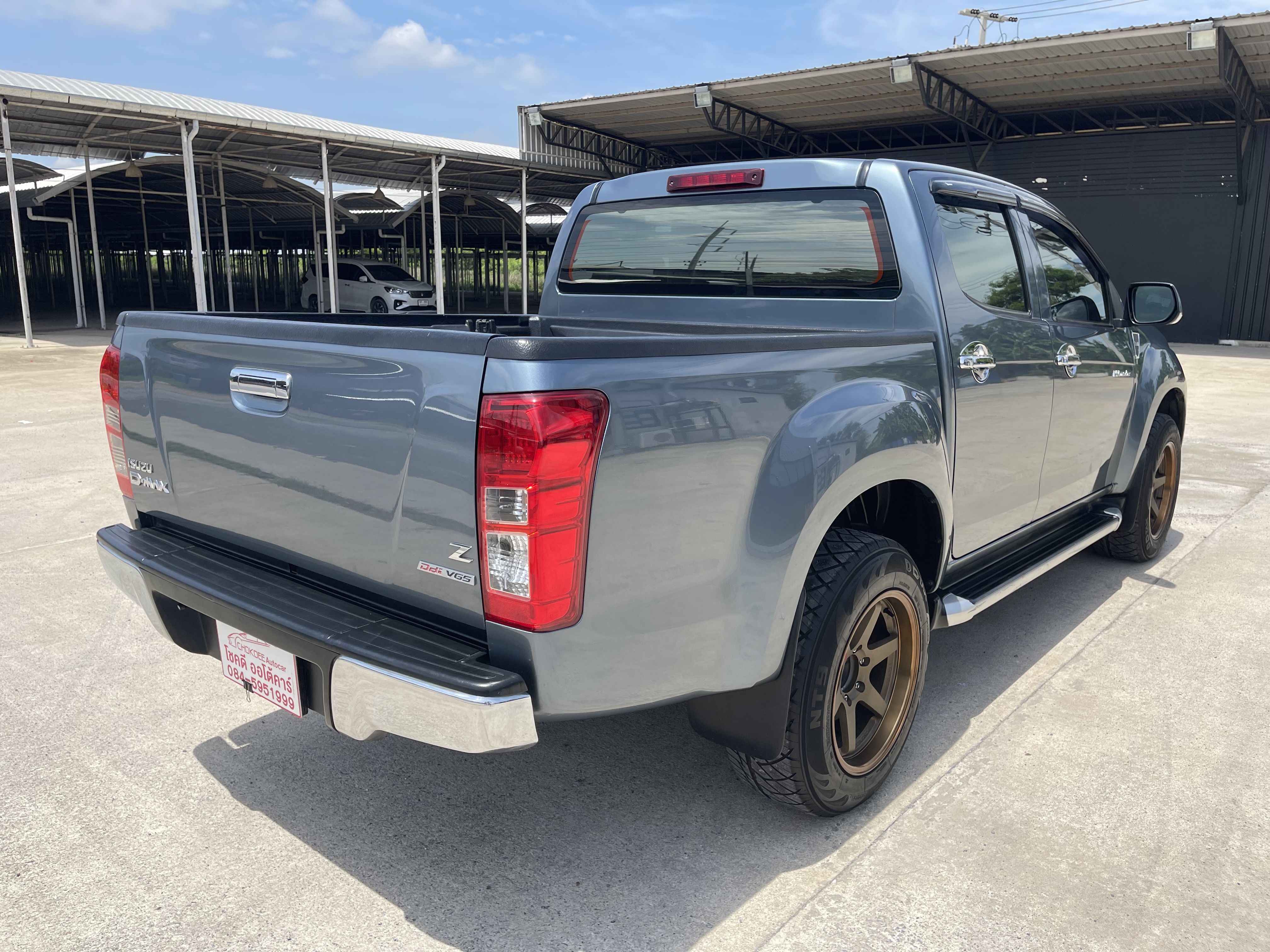 Isuzu Dmax All New 4ประตู Hilander 2.5 Vgs Z Dvd 2013 เทา