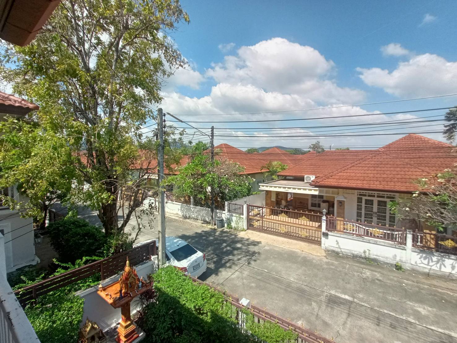 For Rent : Chalong luxury pool villa, 3 bedrooms 3 bedrooms, 300 sqm.