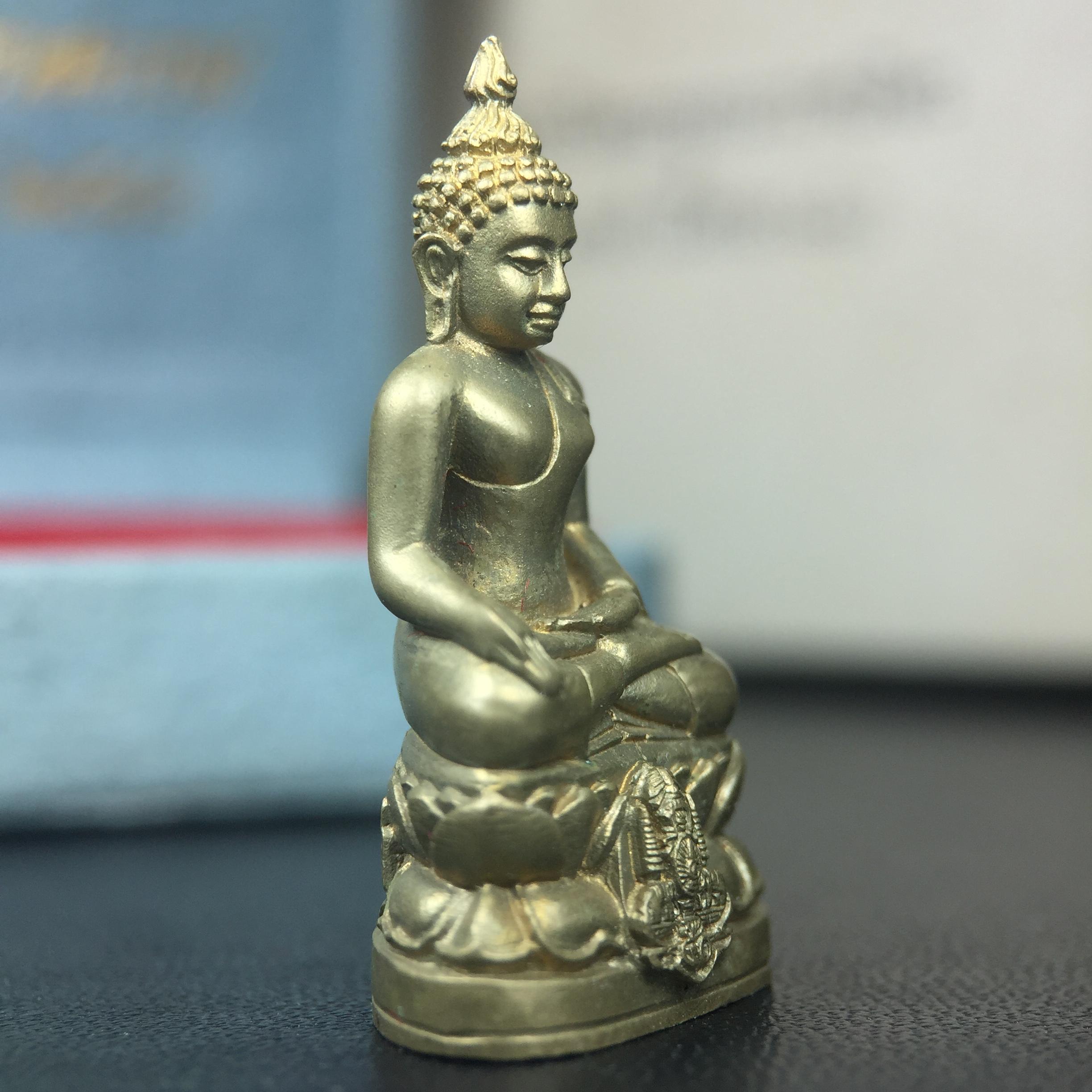 พระกริ่งไพรีพินาศ ครองสิริราชสมบัติครบ 50 ปี พ.ศ.2540 เนื้อทอง93 สวย ครบ สมบูรณ์ ชุดพระราชทาน(หายาก)