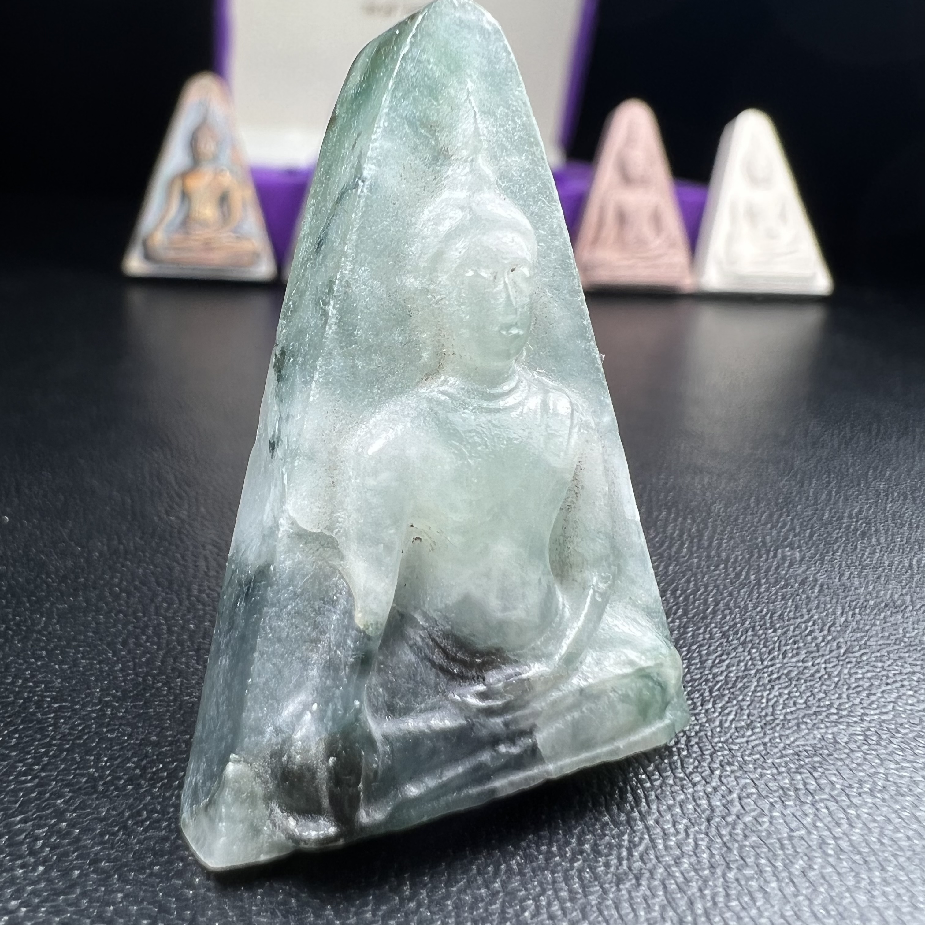 พระนางพญาเสน่ห์จันทร์ สธ. สร้างในวโรกาสทรงเจริญพระชนมายุ 50 พรรษา สมเด็จพระเทพฯ พ.ศ.2548 ชุดพิเศษ (1 ใน 5000 ชุด)หายาก