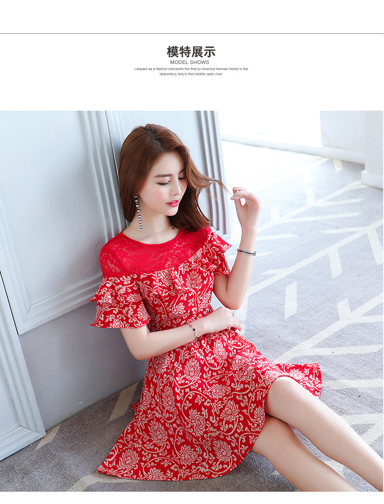 ชุดเดรสสั้นสีแดงผ้าชีฟอง แขนสั้น ลายดอกไม้ศิลป์สีขาว
