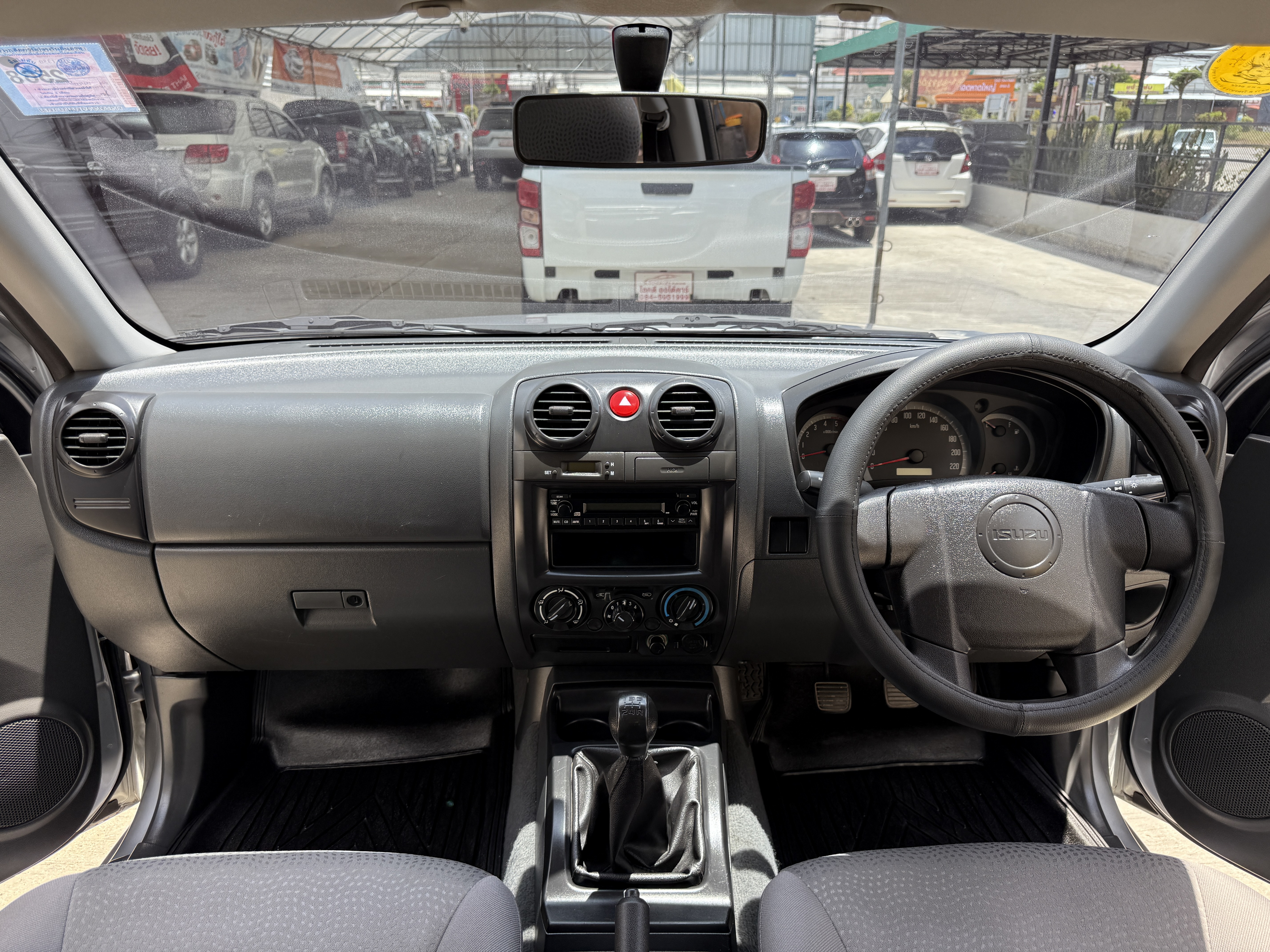 Isuzu Dmax 4ประตู SX 2.5 2010 เงิน