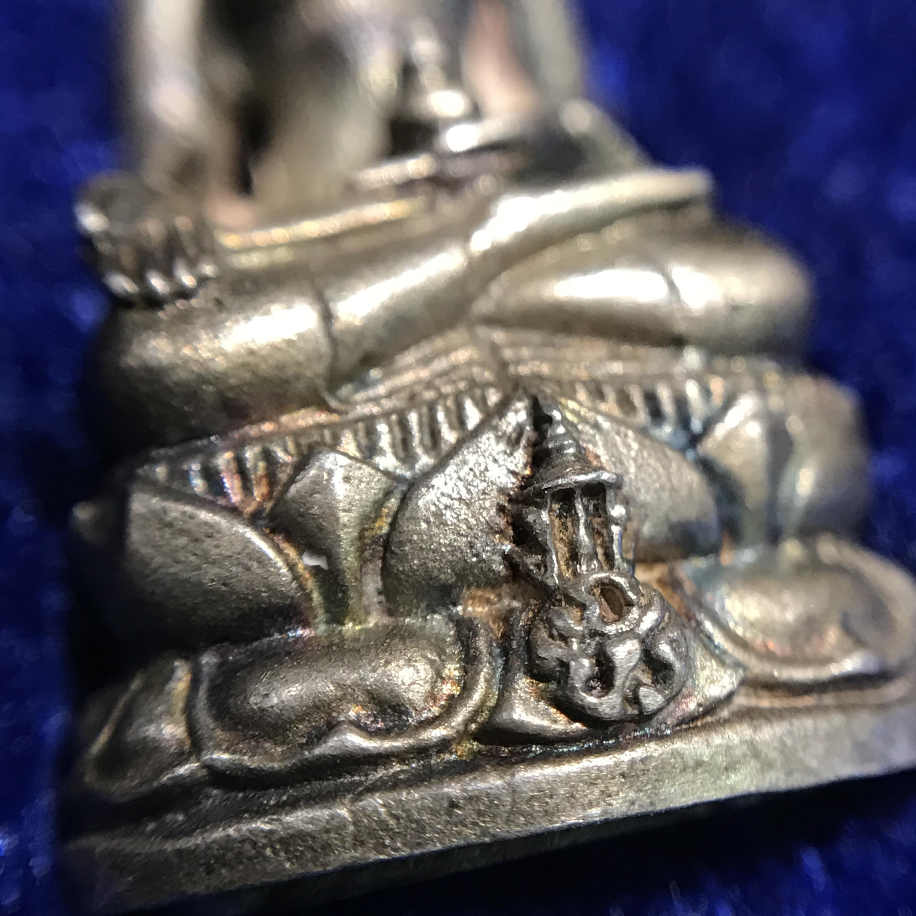 พระกริ่งไพรีพินาศ ภปร รุ่นแรกของประเทศไทย วัดปทุมวนาราม เนื้อเงิน ปี2535(ในหลวงรัชกาลที่9เสด็จเททอง)