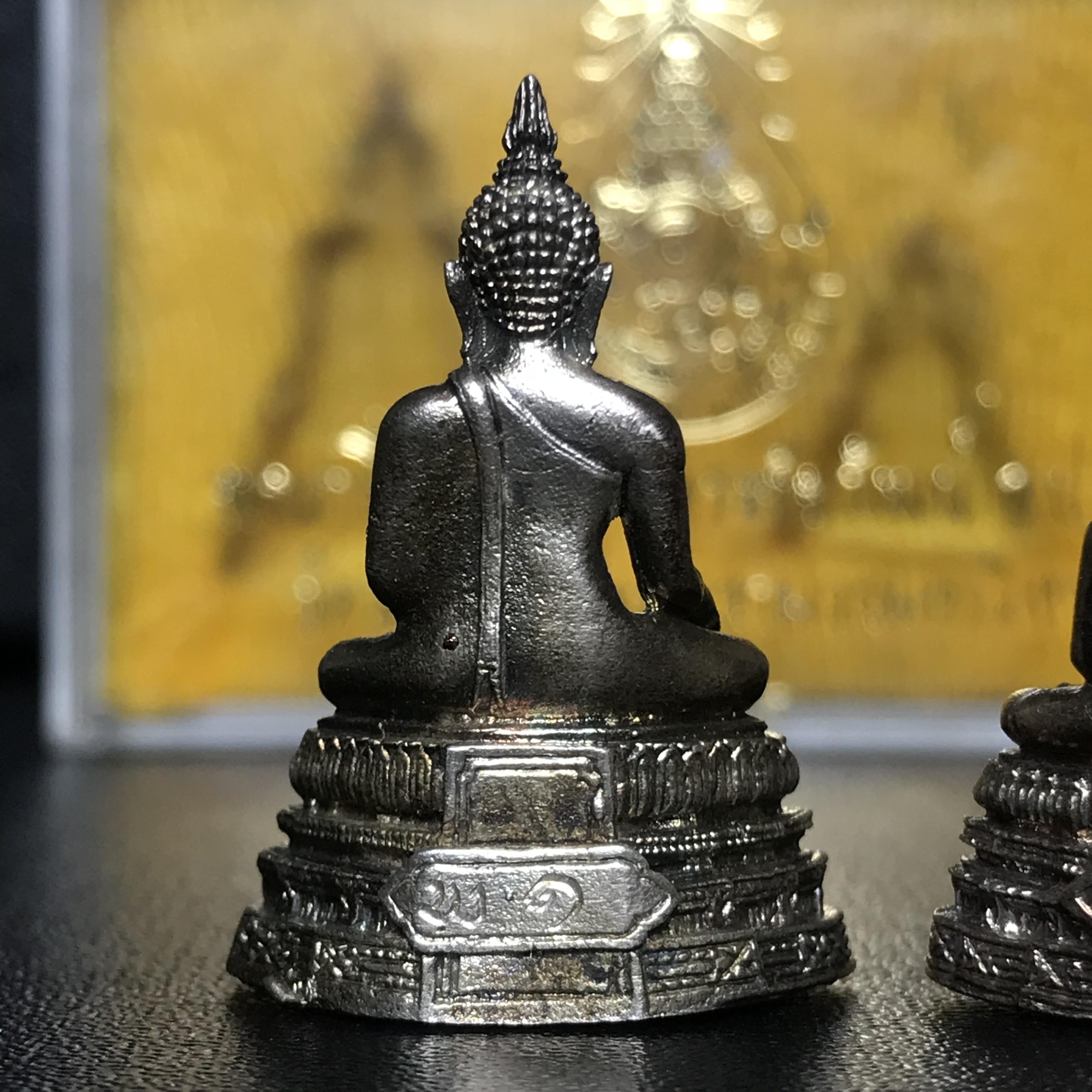 พระกริ่ง-พระชัยวัฒน์ พระศรีศากยมุนี อปร.วัดสุทัศนเทพวราราม พ.ศ.2521ชุดเนื้อเงินหายาก(ในหลวงรัชกาลที่9 เสด็จเททอง)