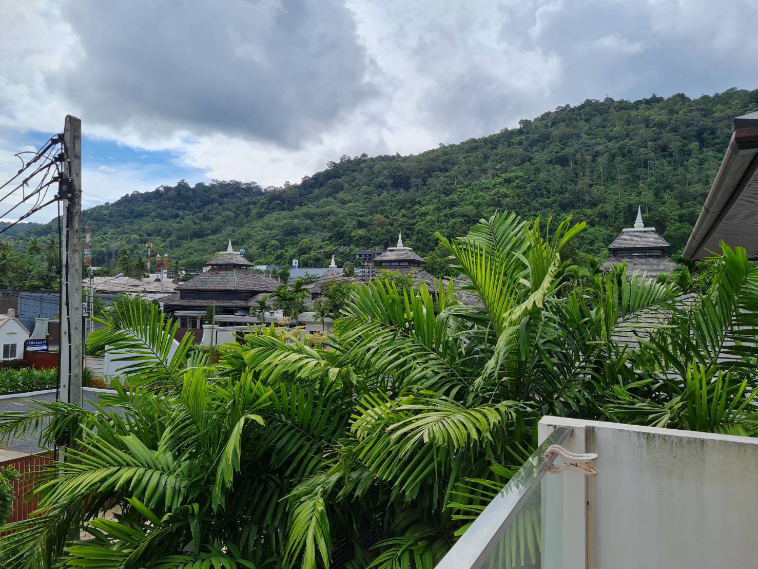 For Rent : 2Story beautiful house with big yard 3 bedroom