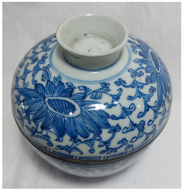 โถซุปกระเบื้องเคลือบลายคราม งานเก่า