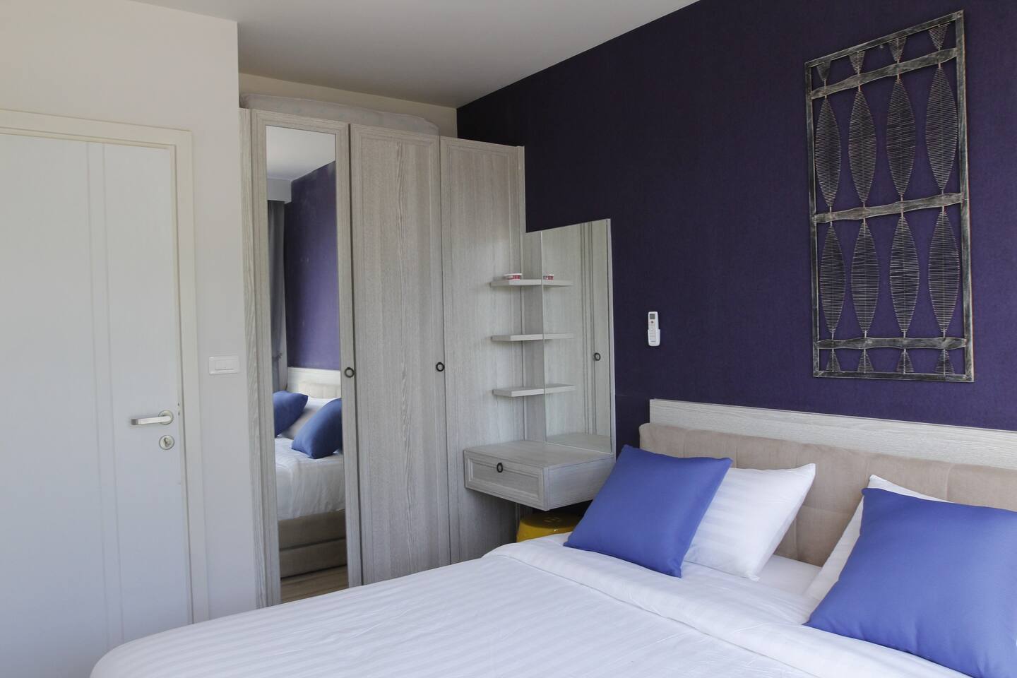 For Rent : Samkong,The Base Heiht 1 Bedroom 1 Bathroom, 9th Floor, City View.