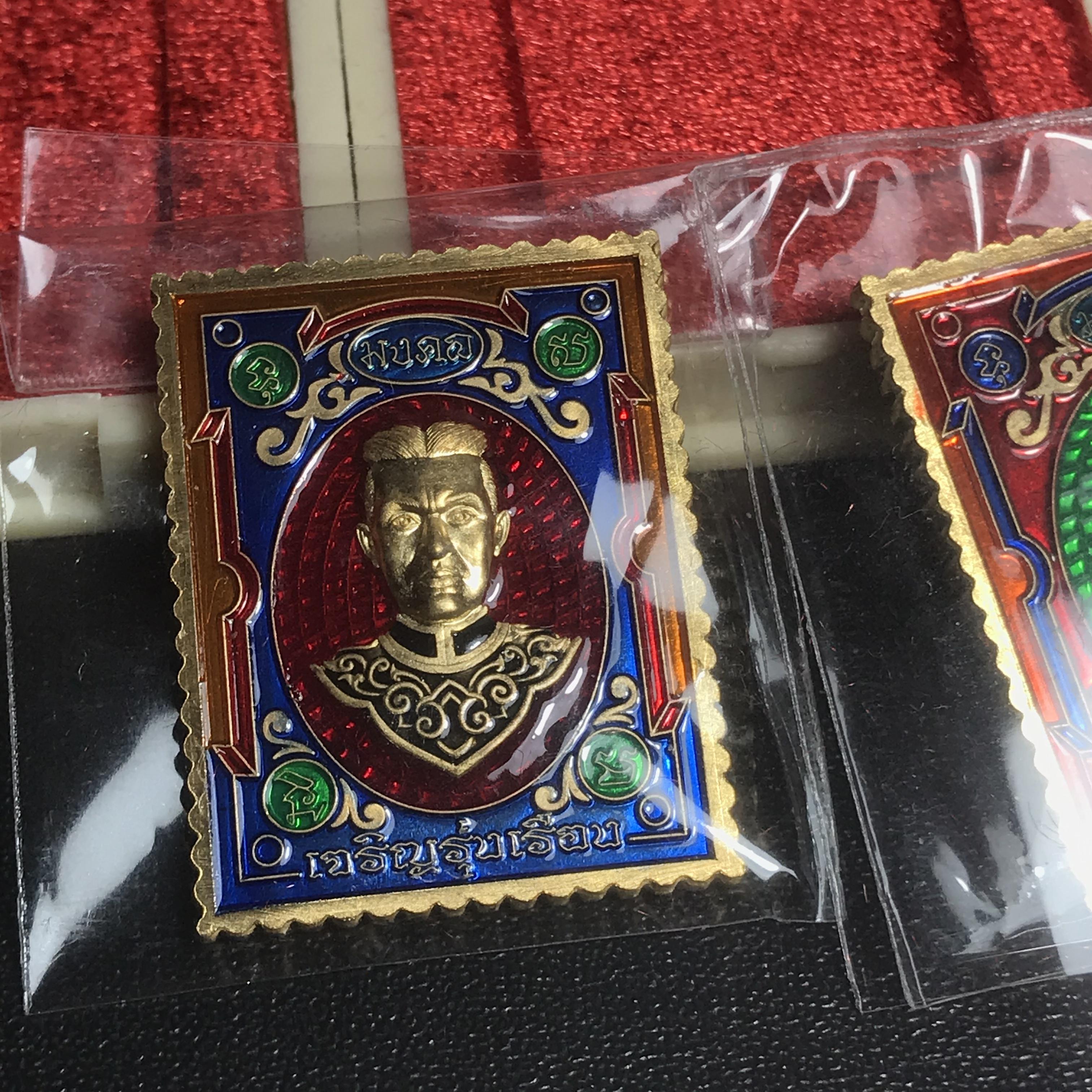 เหรียญแสตมป์ (มงคล) พระพุทธชินราช - สมเด็จพระนเรศวรมหาราช รุ่นเสาร์ 5 มหามงคล 63 เนื้อทองทิพย์ ลงยา 2 หน้า(1ชุด 6 เหรียญ 6 สี)(1 ใน 2500 ชุด)(พุทธศิลป์สวย พิธีใหญ่ วัดจัดสร้างเอง )