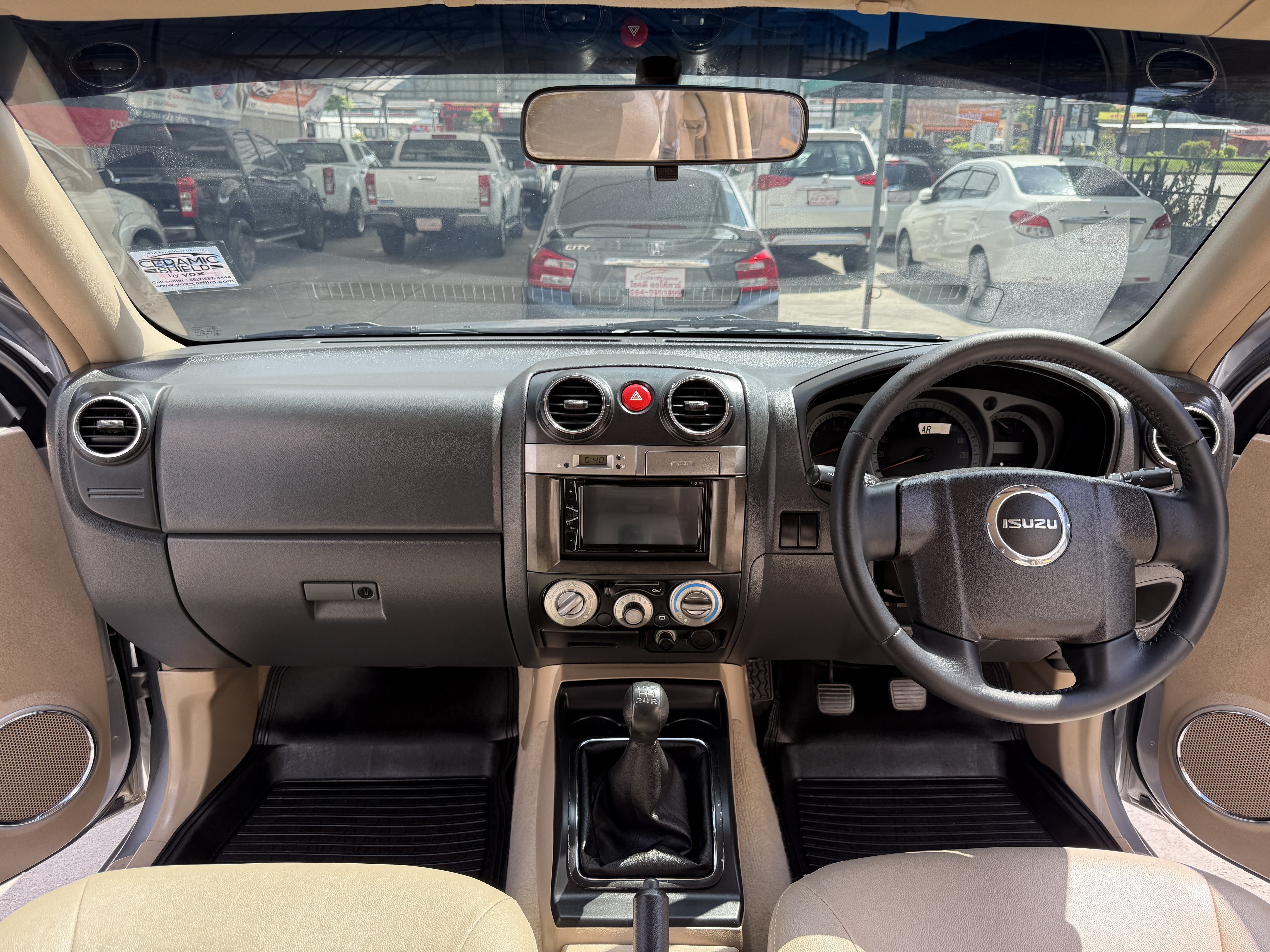 Isuzu Dmax 4ประตู Hilander 2.5 Abs 2010 เงิน