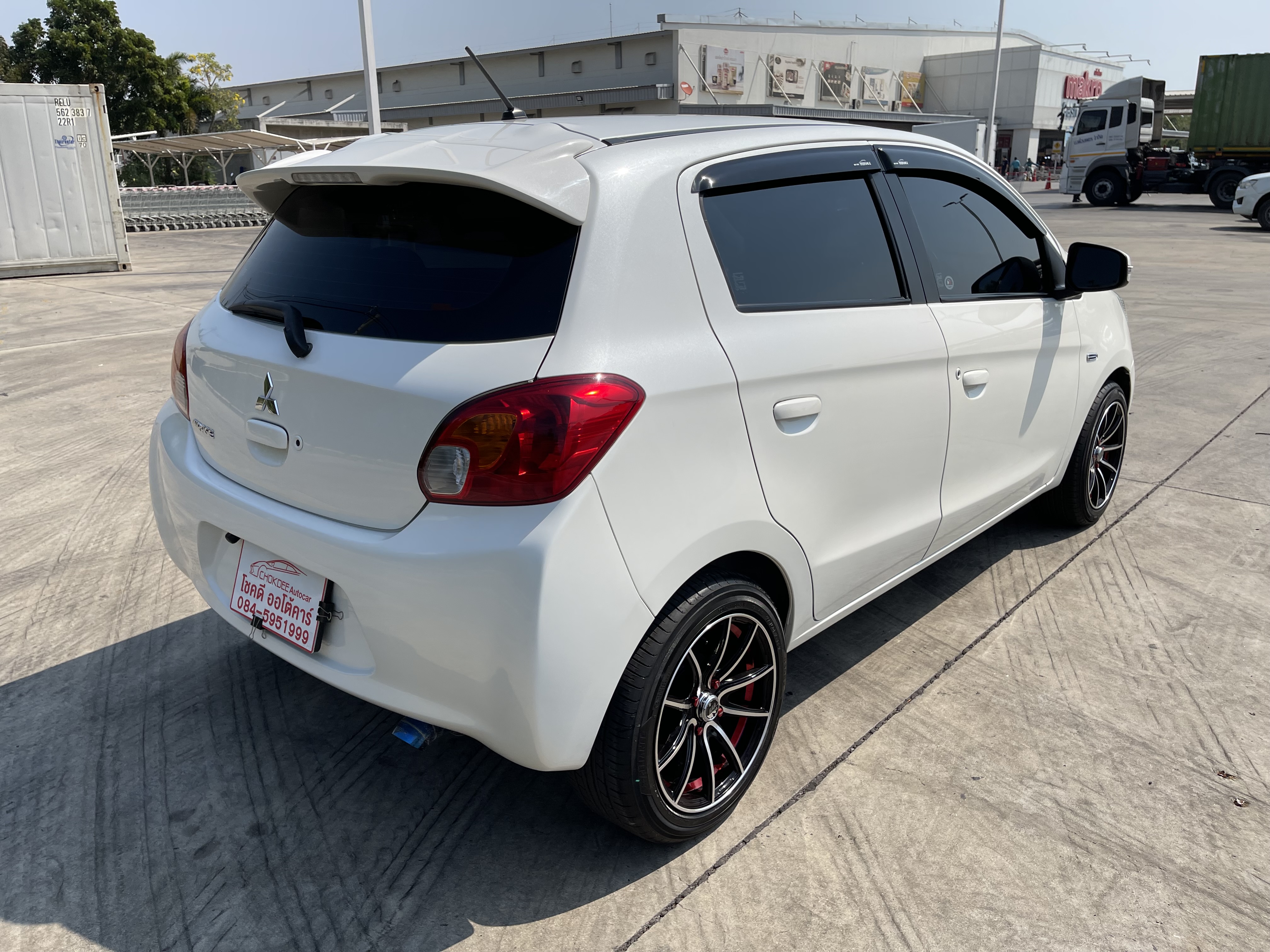 Mitsubishi Mirage 1.2 GLS At 2015 ขาว