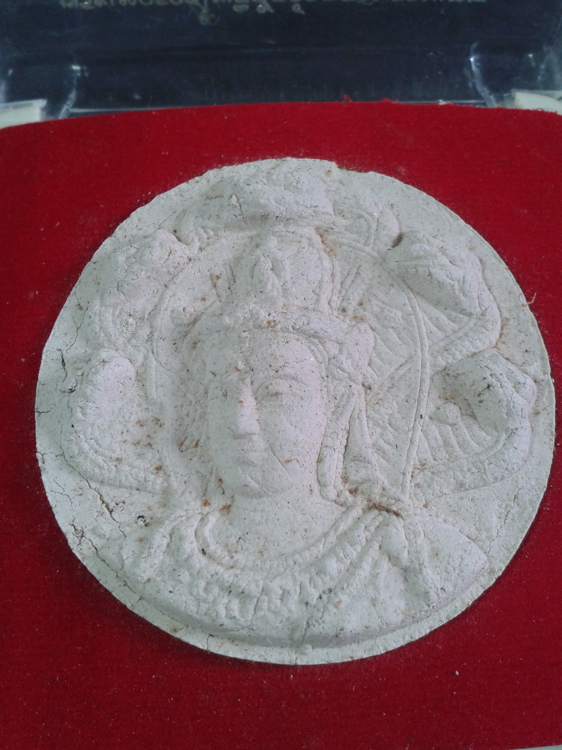 พระเทวราชโพธิสัตว์จตุคามรามเทพ รุ่น ราชันย์ดำ พิธีมหาพุทธาภิเษก-จักรพรรดิเทวาภิเษก ณ มณฑลพิธีศักดิ์สิทธิ์ ศาลหลักเมือง นครศรีธรรมราช วันที่ 22 มีนาคม 2550 องค์ละ 199 บาท พร้อมจัดส่งครับ