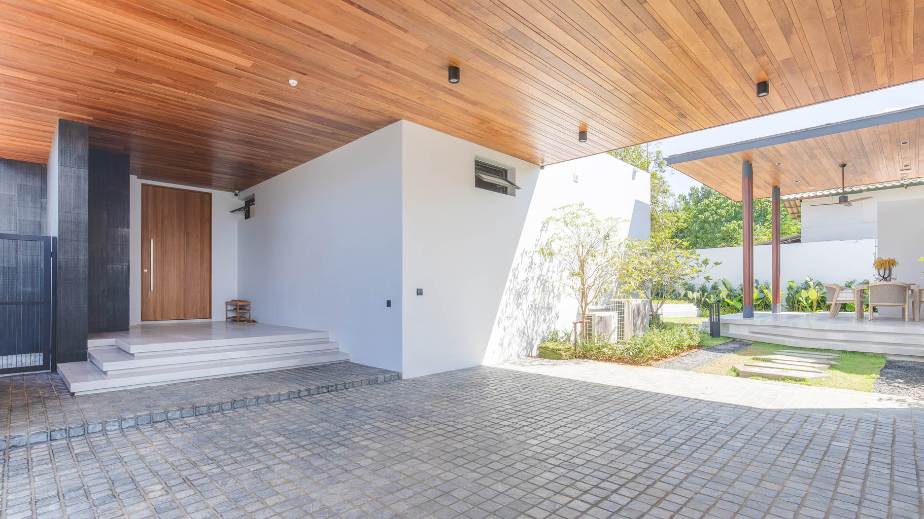 For Sales : Thalang, Luxury private pool villa, 4 bedrooms, 4 bathrooms