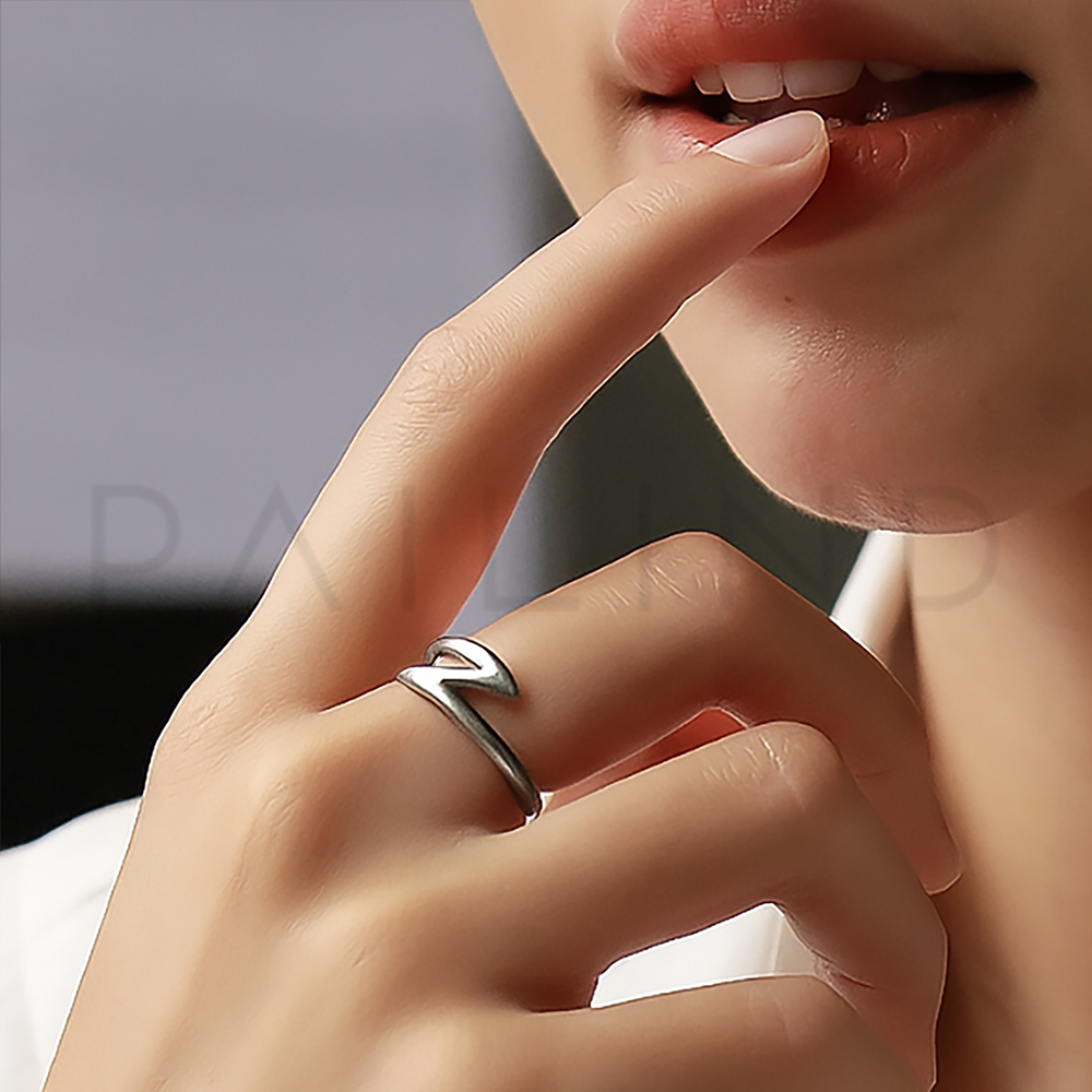 แหวนเงินแท้ 925 ดีไซน์เก๋รูปสายฟ้า ชุบ Ruthium