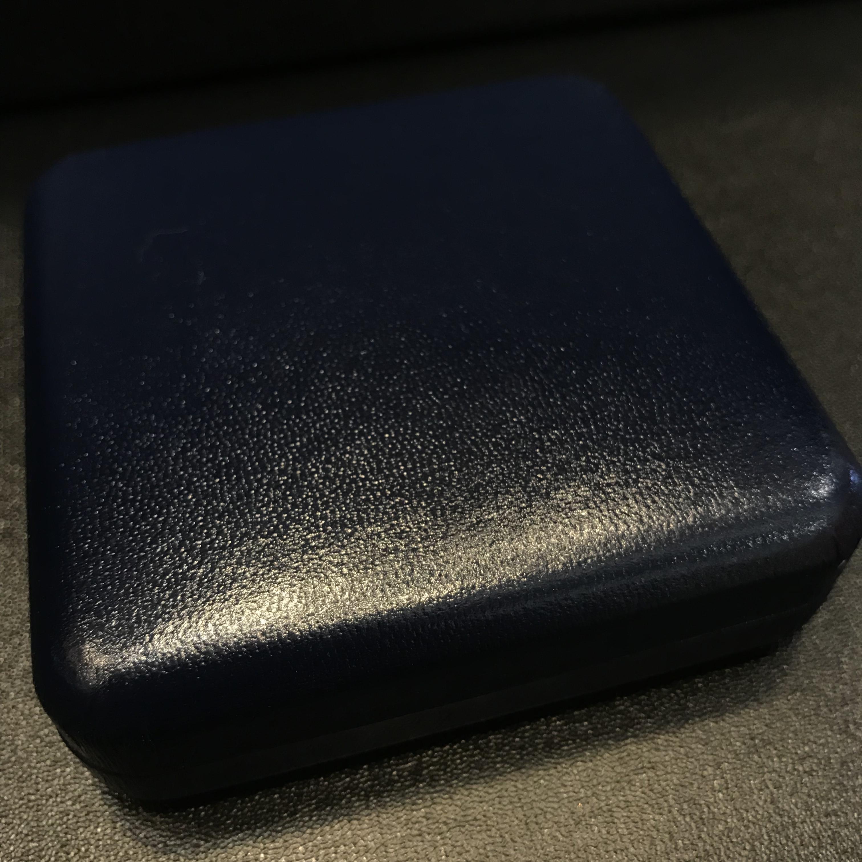 เหรียญที่ระลึกการแข่งขันกีฬาเอเชี่ยนเกมส์ ครั้งที่ 13 (ทรงเรือใบ “ไมโครมด”) เนื้อเงิน