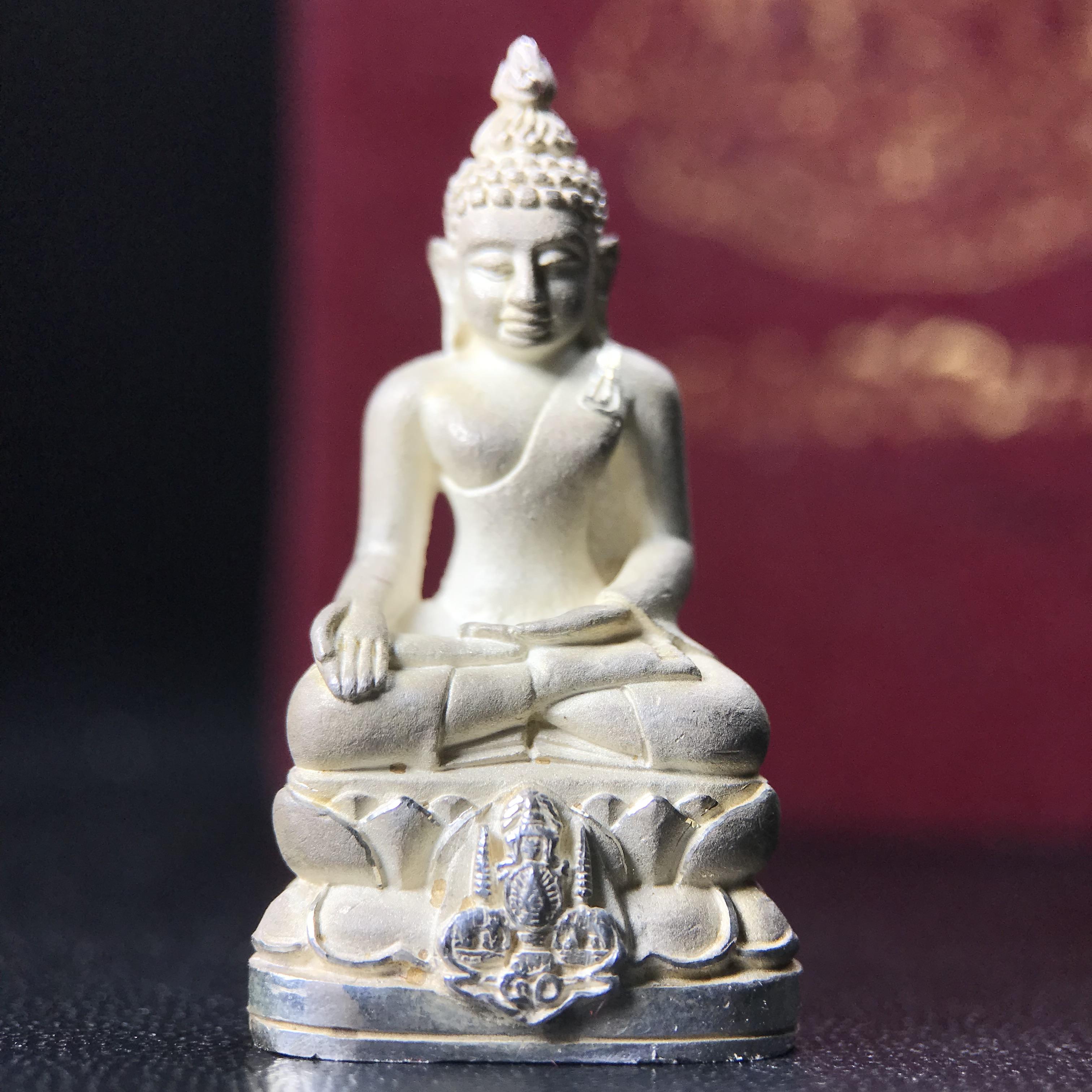 พระกริ่งไพรีพินาศ ตรากาญจนาภิเษก วัดบวรนิเวศวิหาร ที่ระลึกในหลวงรัชกาลที่9 ครองสิริราชสมบัติครบ 50ปี เนื้อเงิน เข้มขลังทรงอานุภาพยิ่งใหญ่ กำราบศัตรูพ่ายสิ้น พระไพรีพินาศ