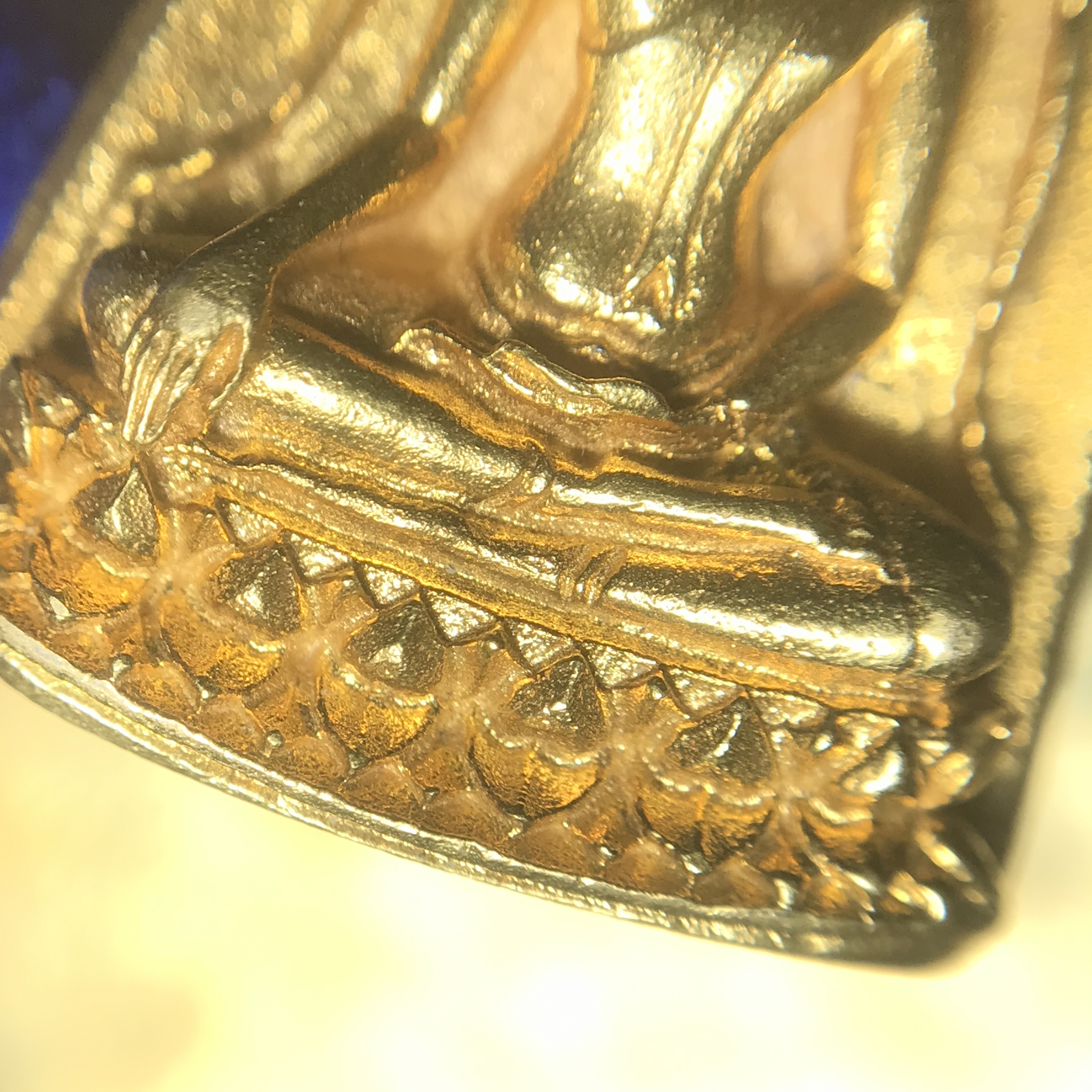 พระสมเด็จนางพญา ส.ก. ปี2535 เนื้อทองคำ พิมพ์ใหญ่ 5รอบพระราชินี หลวงปู่โต๊ะปลุกเสก(ในหลวงและพระราชินีเสด็จในพิธี) พร้อมกล่องบรรจุเดิม(นิยม)