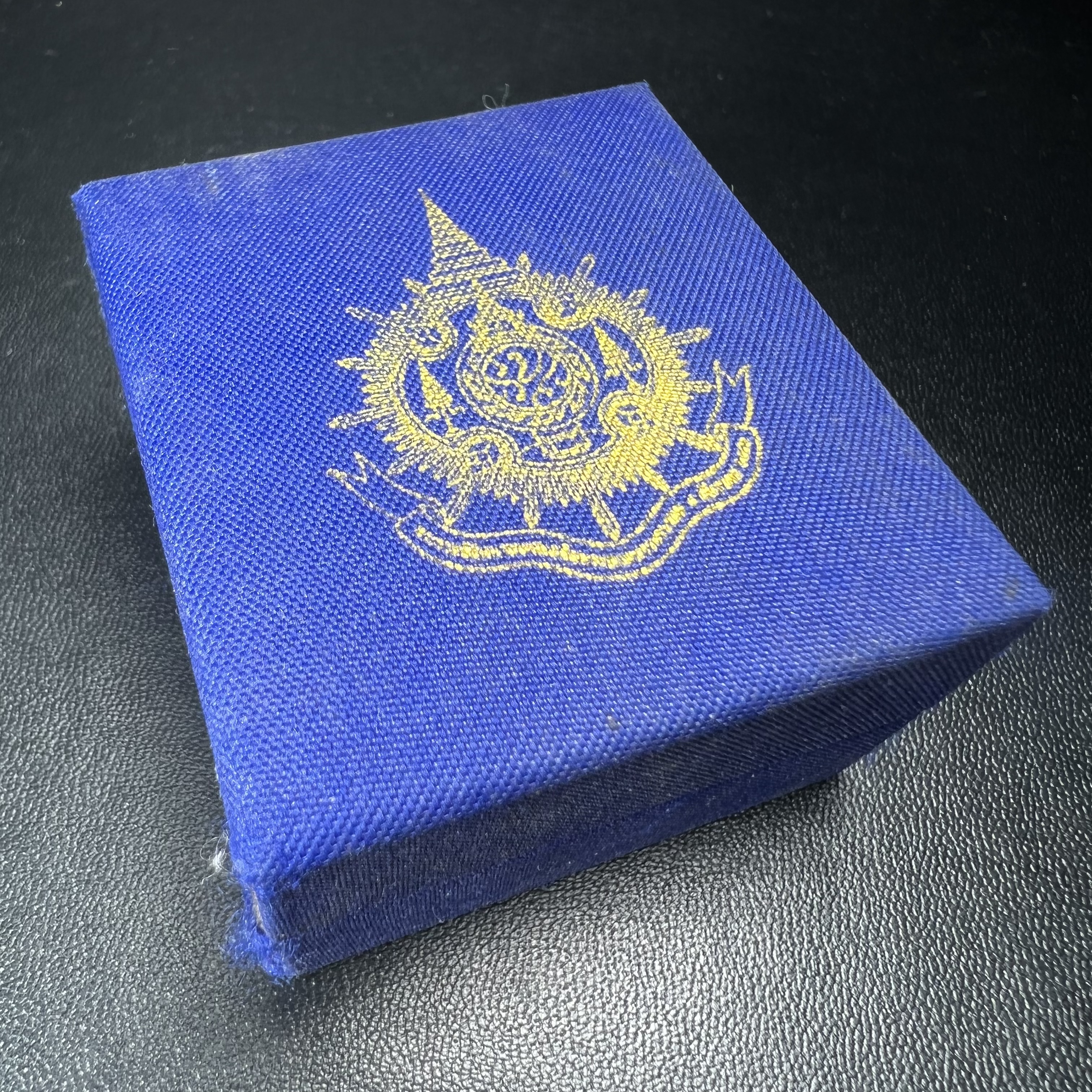 พระกริ่งไพรีพินาศ เฉลิมพระเกียรติ พระบาทสมเด็จพระเจ้าอยู่หัวรัชกาลที่9 พระชนมพรรษา 6 รอบ ปี2542เนื้อสัมฤทธิ์(บรรจุเหล็กไหล)ดีนอก-ดีใน