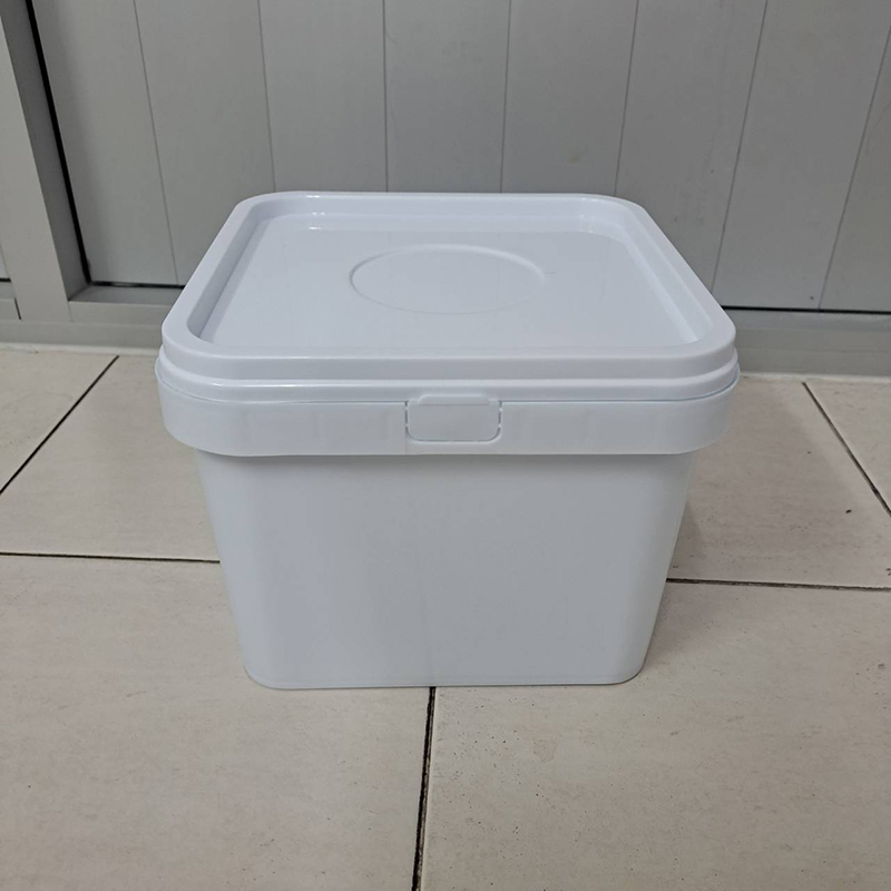 ถังสีเหลี่ยม 413 ขาว (8 ลิตร)