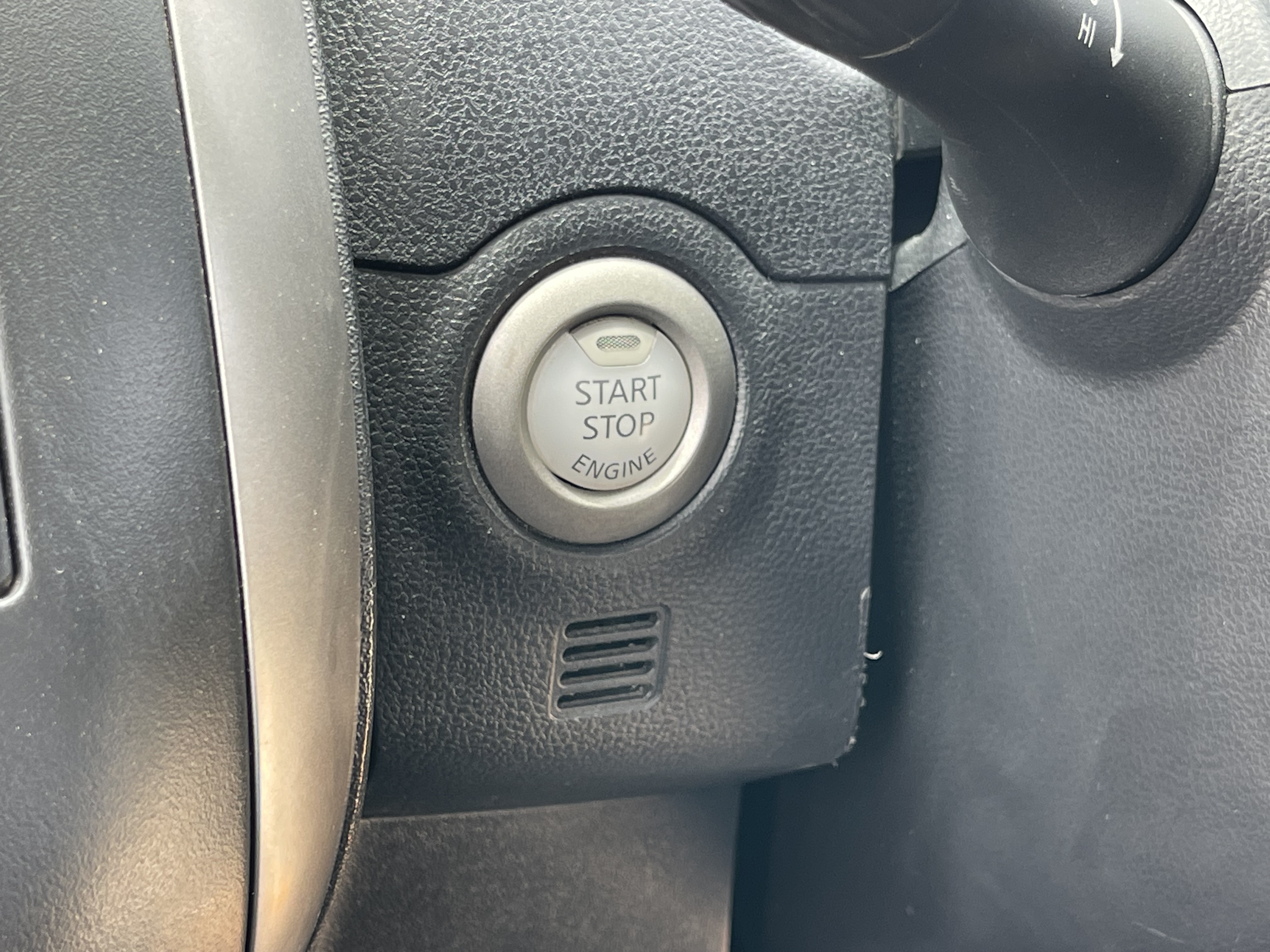 Nissan Almera 1.2 VL At 2014 เงิน