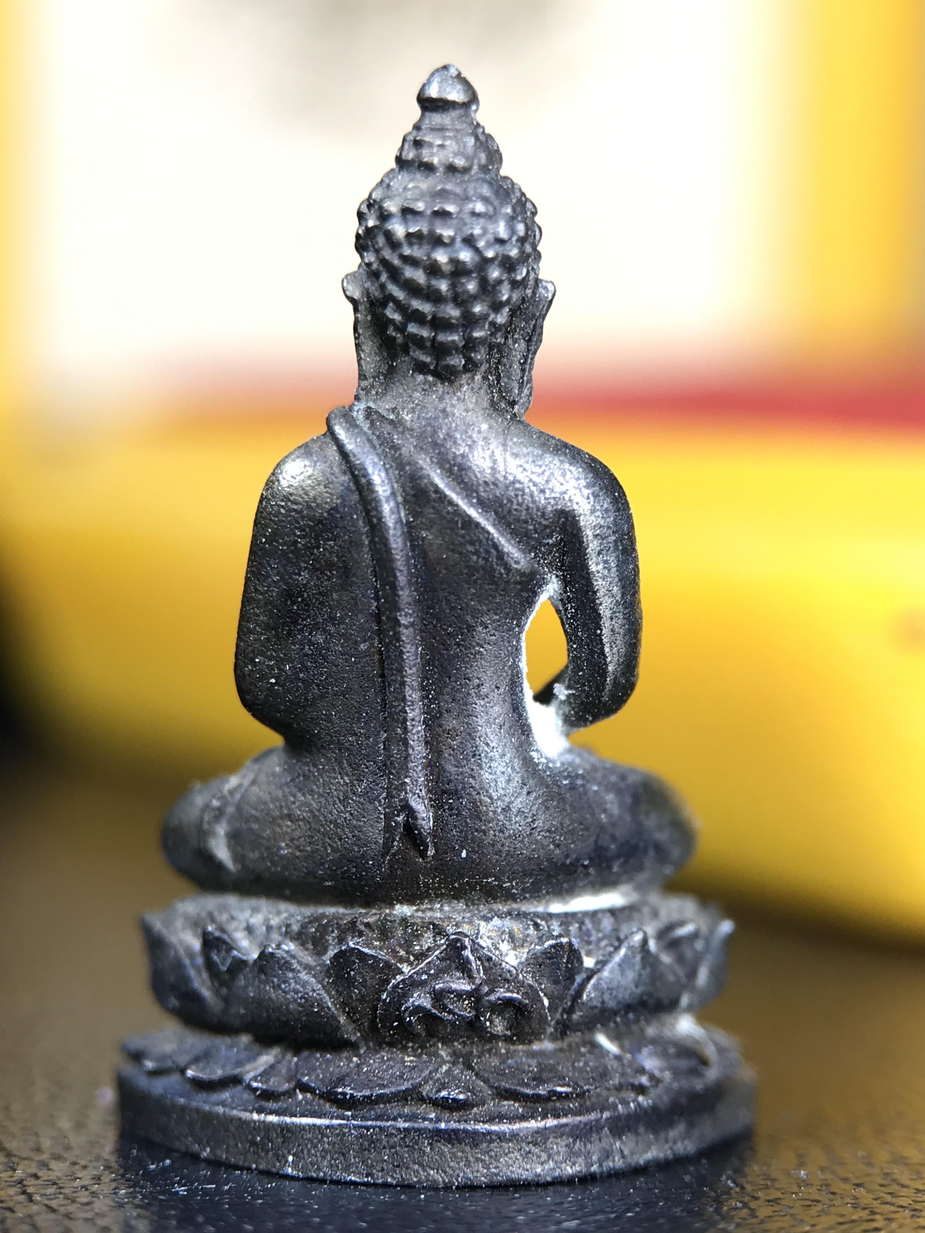 พระกริ่ง-พระชัยวัฒยน์วาสนาสมเด็จพระสังฆราช(วาสน์)วัดราชบพิธฯปี2531 เนื้อนวโลหะ สร้างเป็นที่ระลึกในคราวที่สมเด็จพระอริยวงศาคตญาณ สมเด็จพระสังฆราช(วาสน์ วาสโน)มีพระชนมายุครบ90พรรษา(ในหลวง ร.9 เสด็จในพิธี)งานแกะแม่พิมพ์โดย นายช่างเกษม มงคลเจริญ)(1ใน1991องค์)