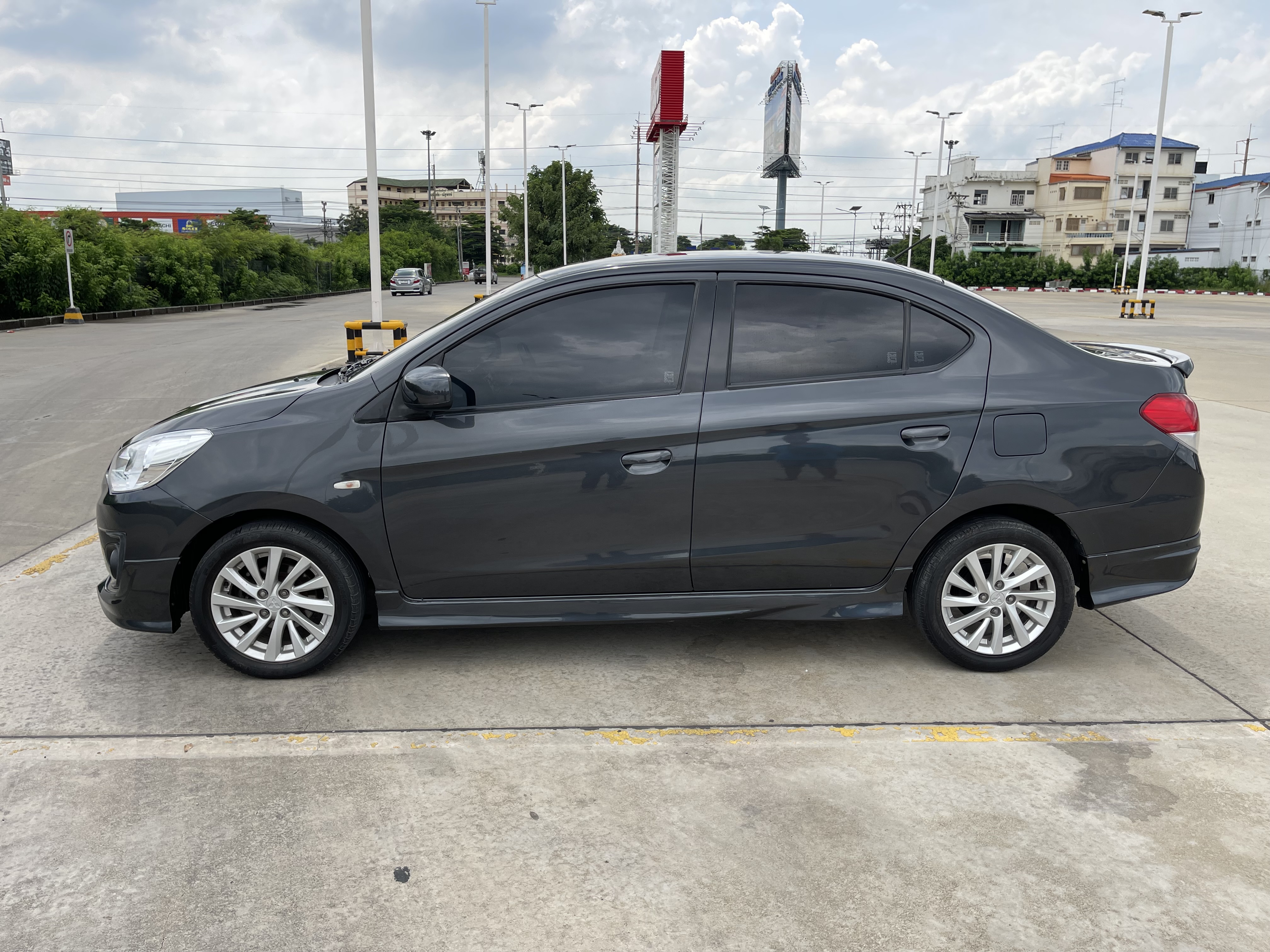 Mitsubishi Attrage 1.2 GLX At 2014 เทาดำ