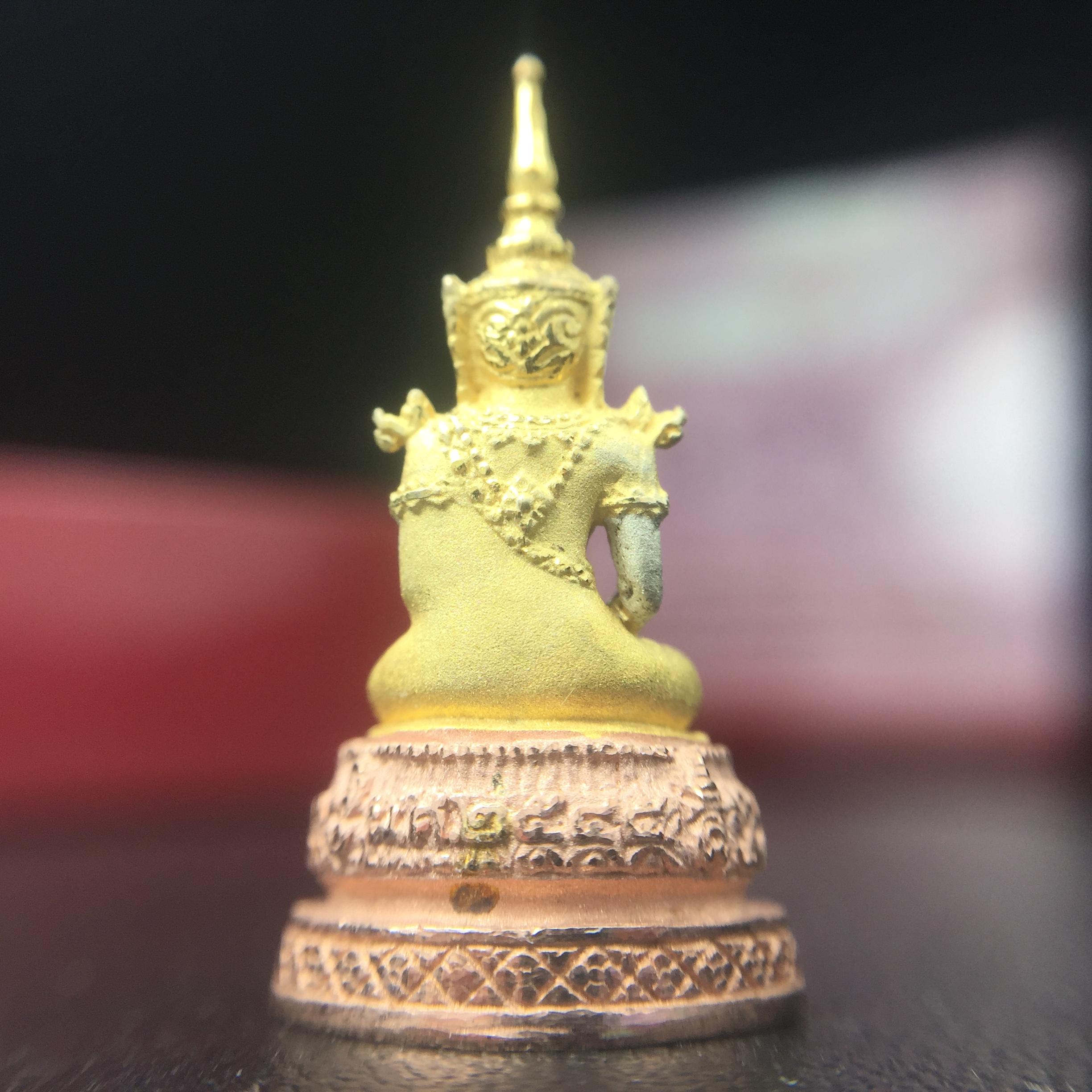 พระแก้วมรกต ภปร.(รุ่นแรก) ปี2545 รุ่นฉลองกรุงรัตนโกสินทร์ครบ 220 ปี เนื้อเงินสามกษัตริย์ พิมพ์เล็ก หล่อลอยองค์